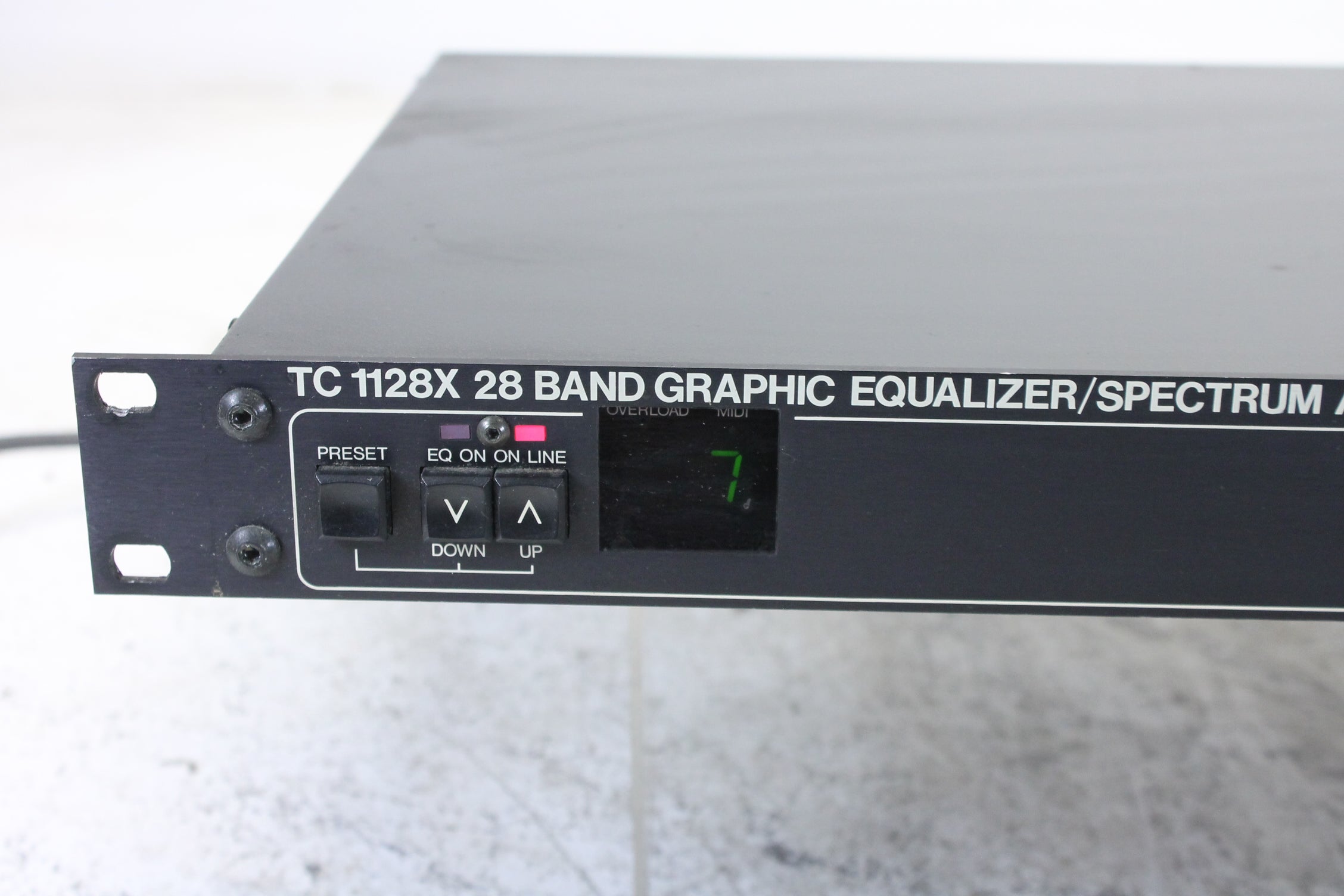 TC Electronic TC 1128X 28-bands grafische equalizer/spectrumanalysator (nr. 9)