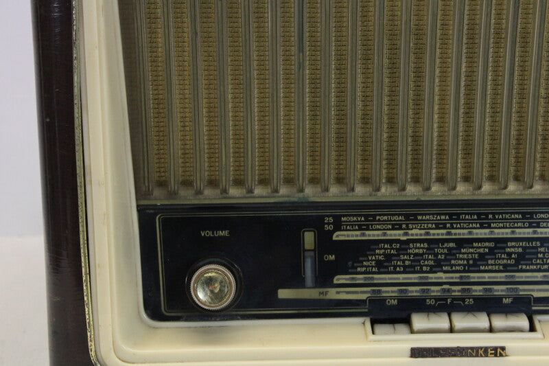Telefunken R174- Tube radio with vinyl record player