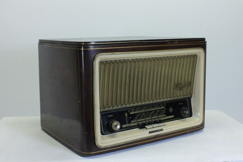 Telefunken R174- Tube radio with vinyl record player