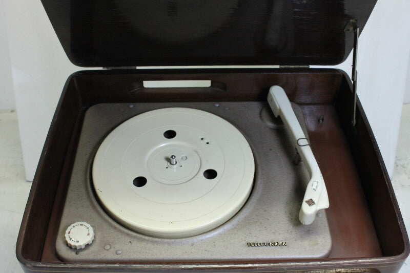 Telefunken R174- Tube radio with vinyl record player