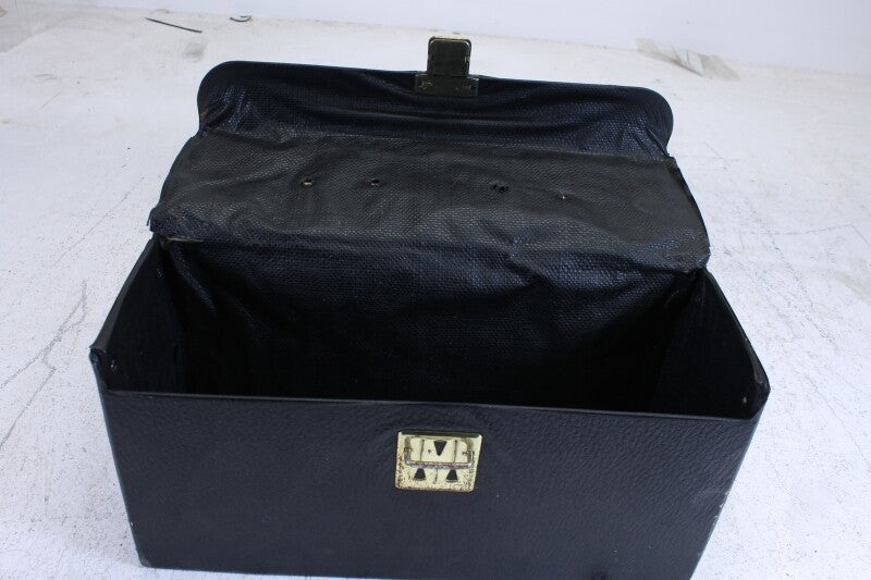 Unknown Empty leather case