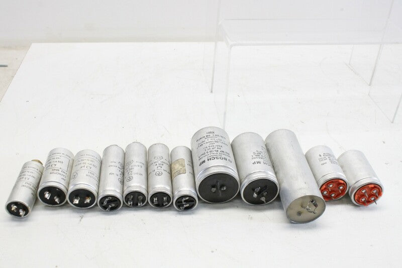 Unknown Lot with capacitors with different values (see pictures for details) (No.2)