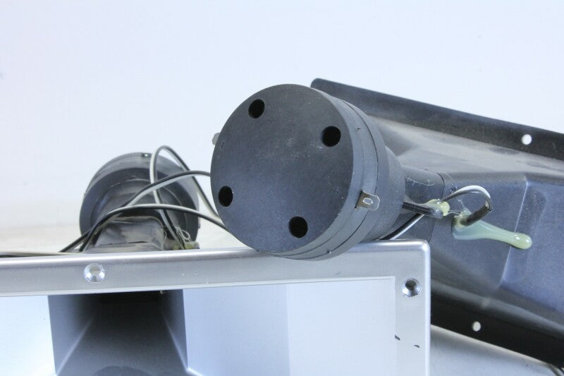 Unknown Set 10x4 inch Silver Horn With Piezo Driver And Led light inside (NOS)