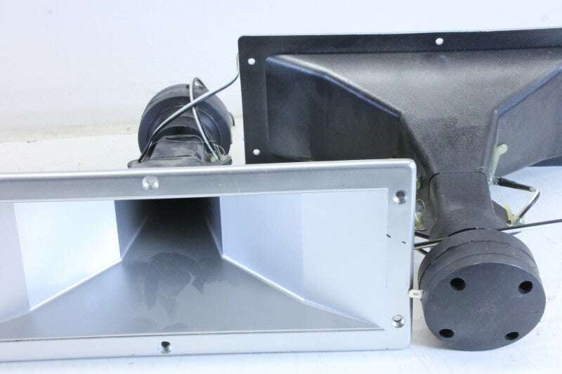 Unknown Set 10x4 inch Silver Horn With Piezo Driver And Led light inside (NOS)