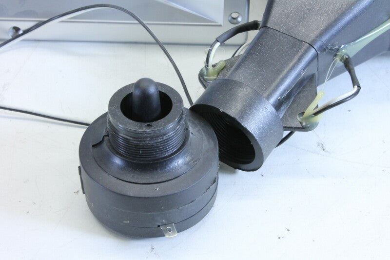 Unknown Set 10x4 inch Silver Horn With Piezo Driver And Led light inside (NOS)