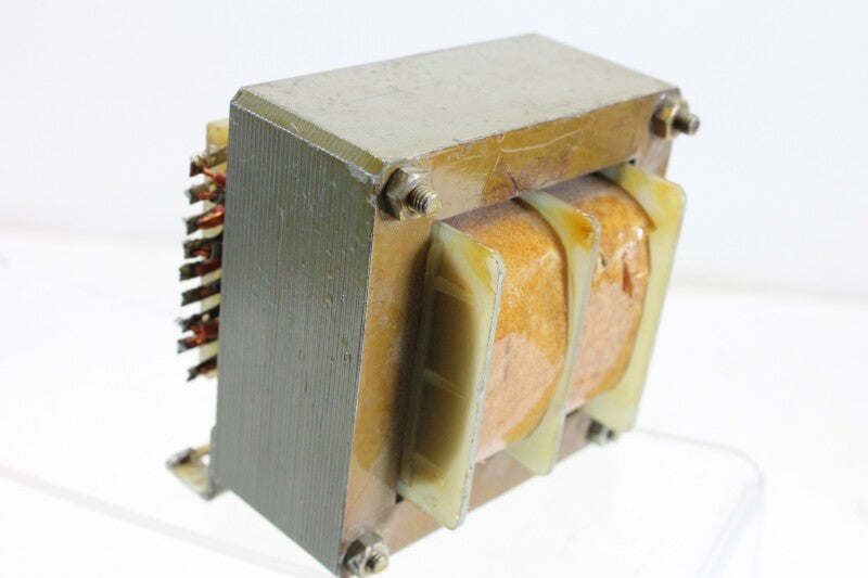 Unknown UN4 Transformer 220v Sek 2 Ampere - To 1,2,8,12,3,18 Volt
