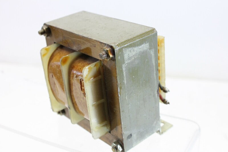Unknown UN4 Transformer 220v Sek 2 Ampere - To 1,2,8,12,3,18 Volt