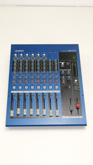 Yamaha MG12/4 - 8-kanaals mixer in doos