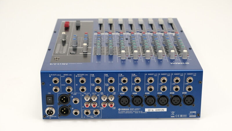 Yamaha MG12/4 - 8-kanaals mixer in doos