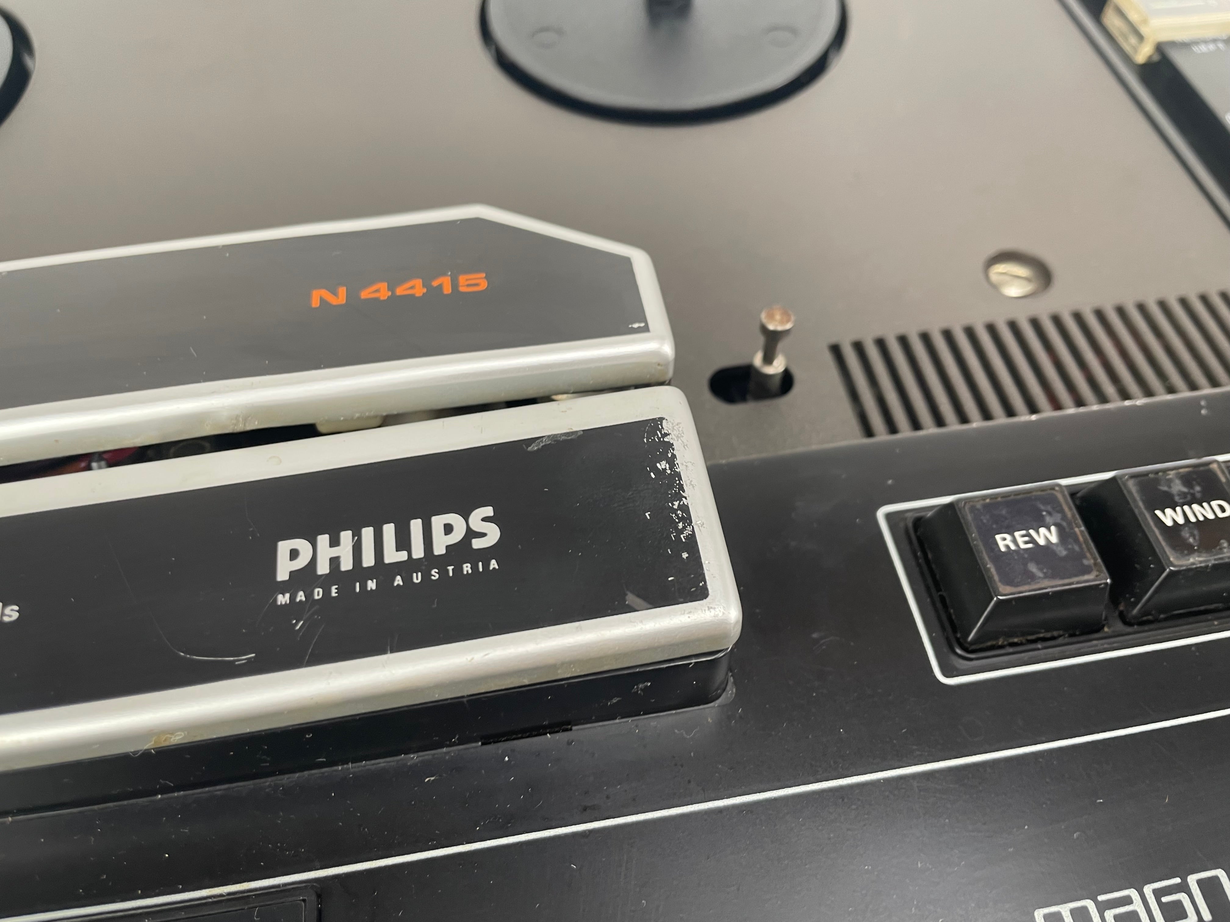 Philips - N4415 - Reel-to-Reel Recorder - 18 CM - 2-Head - Serviced (New Belts/Cleaned)