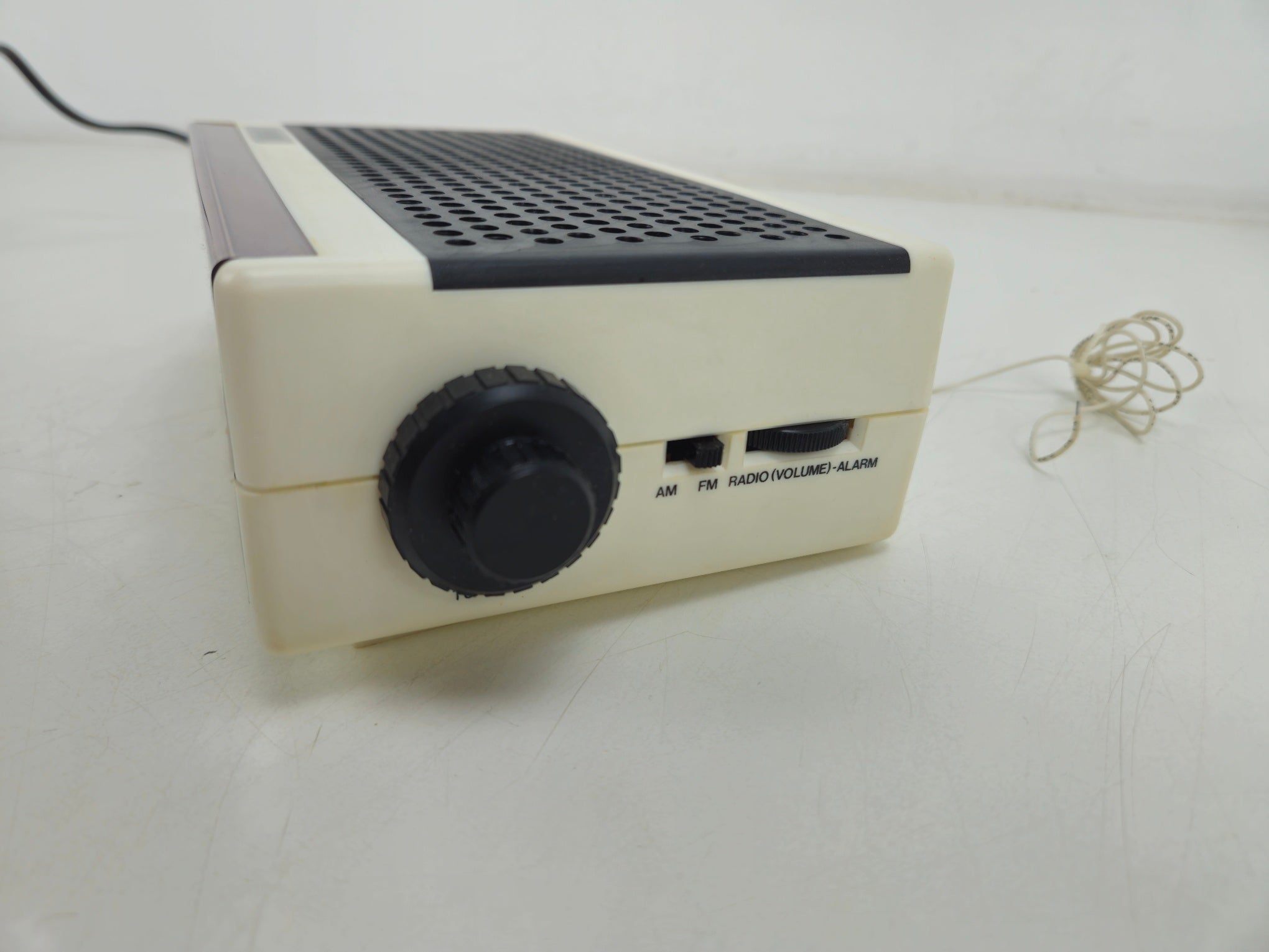 Planar - Model 1138 - AM/FM Digital Clock Radio - In Box