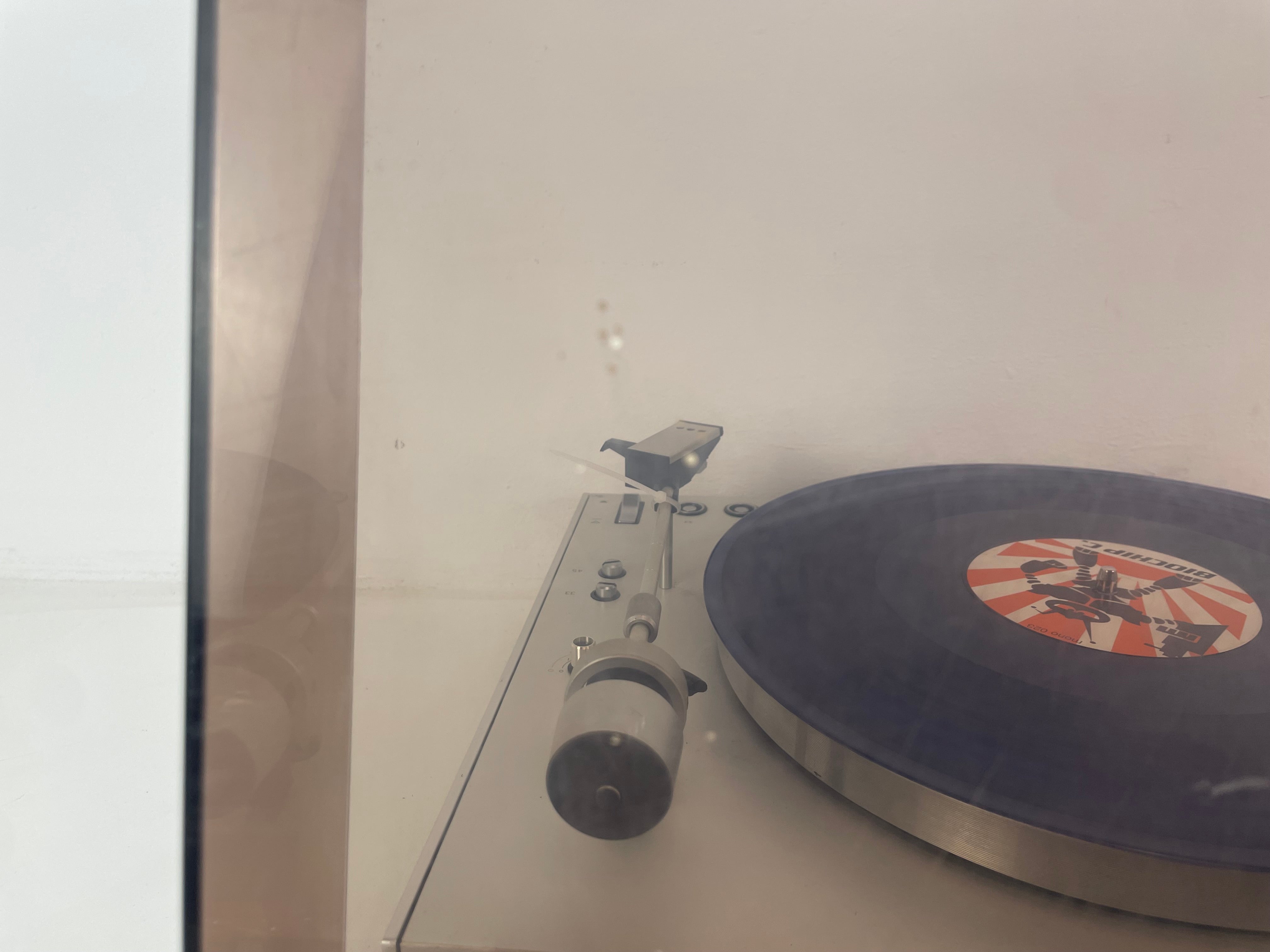 Philips - 212 - Belt-Drive - Turntable - Inc. GP400 Stylus