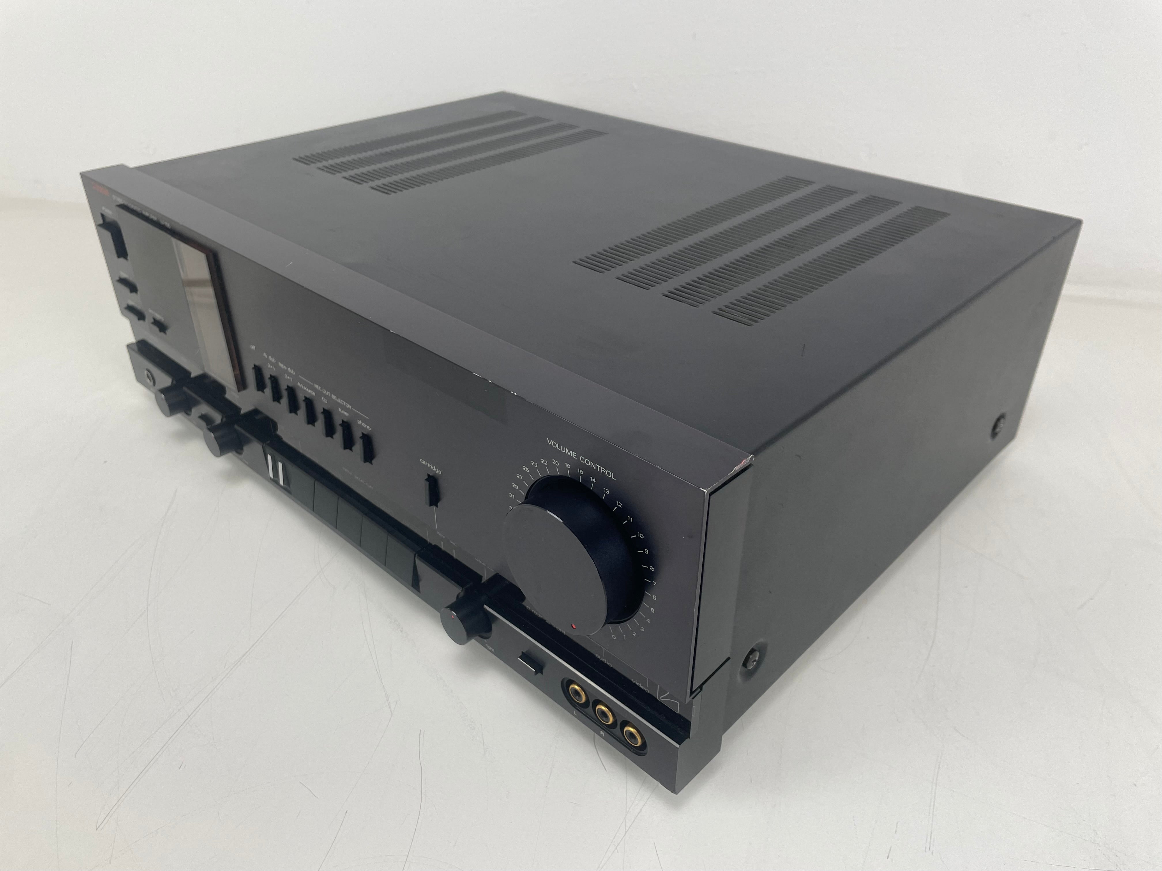 Luxman - LV-105 - Stereo Hybrid Tube - Integrated Amplifier
