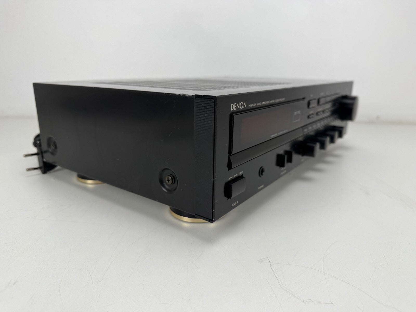 Denon DRA-325R Precision Audio Component / AM-FM Stereo Receiver