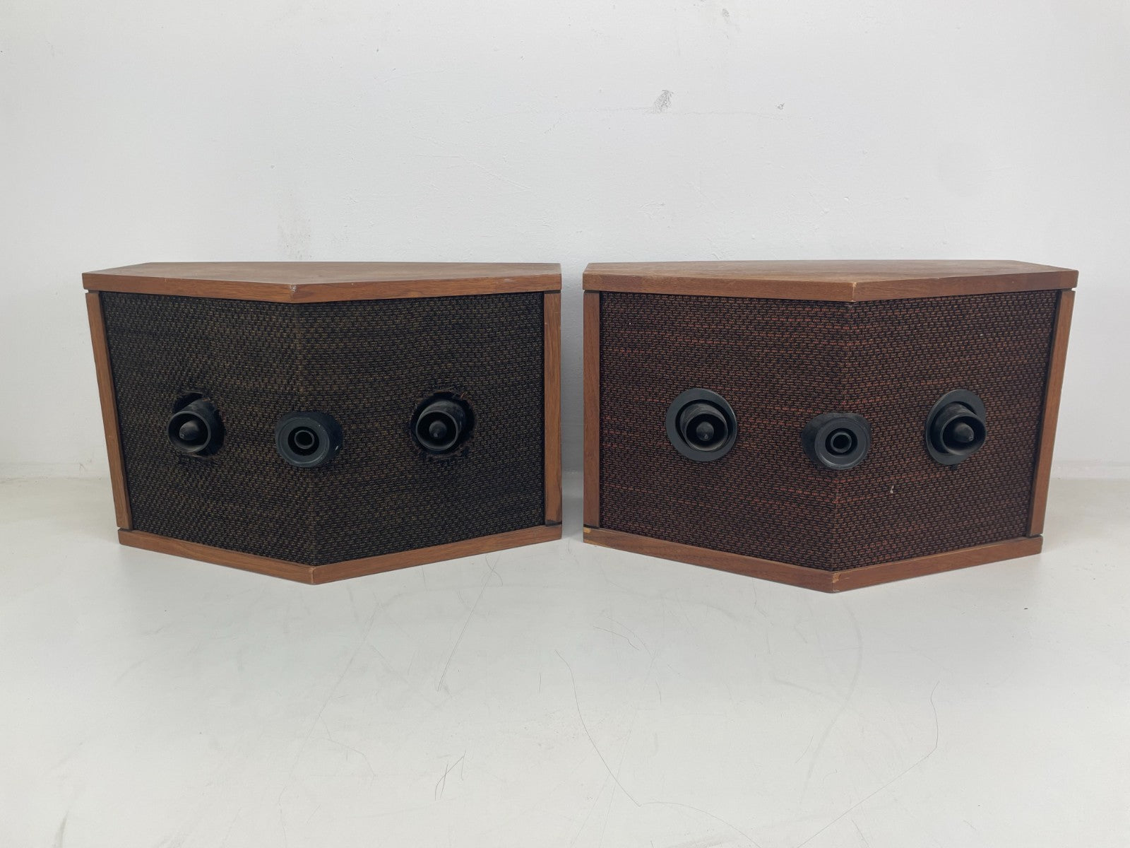 Bose 901 Series IV Speakers Set Of Two - Without EQ