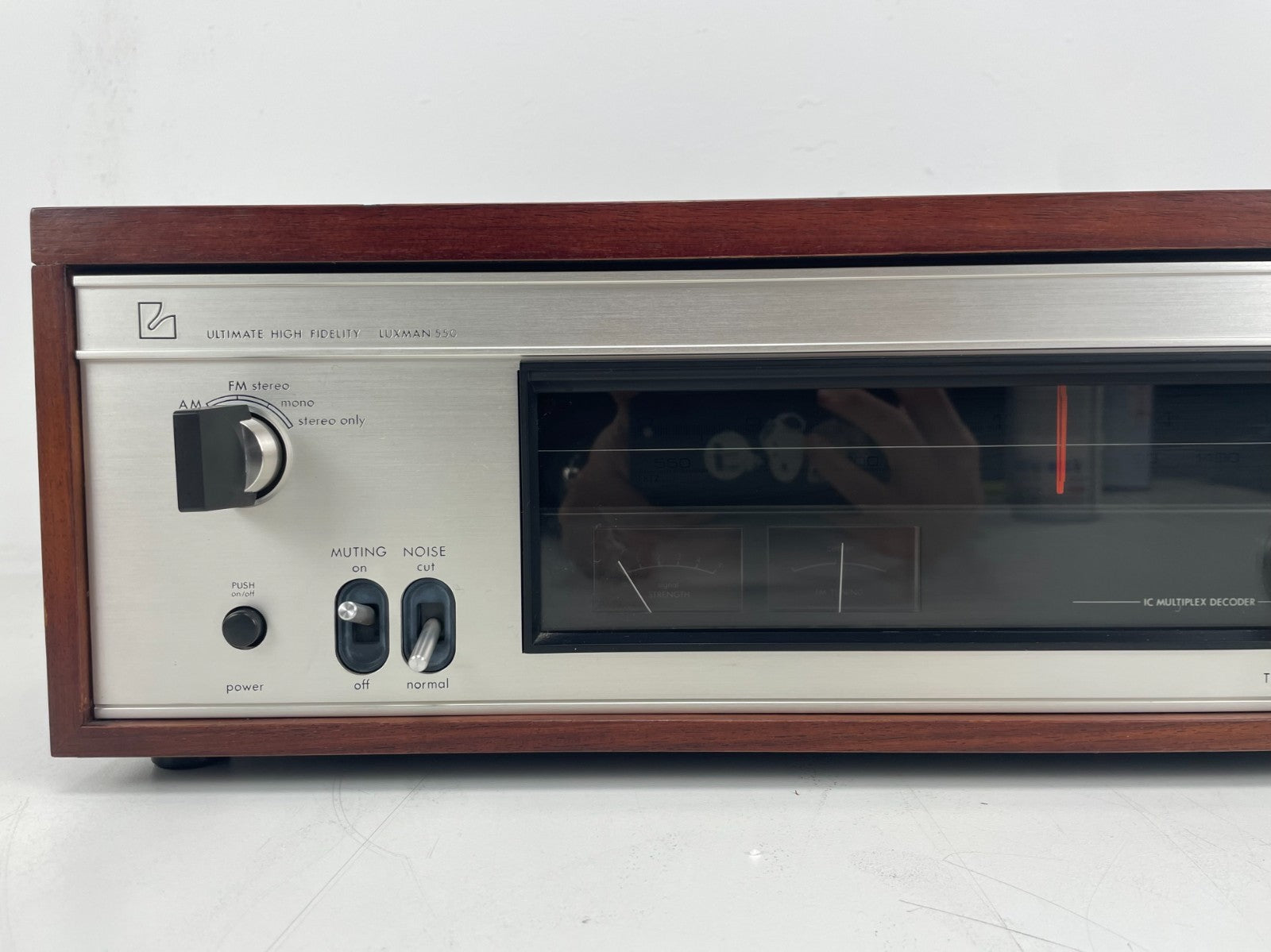 Luxman WL-550 Tuner – Serviced – US Plug / 220V – With Manual