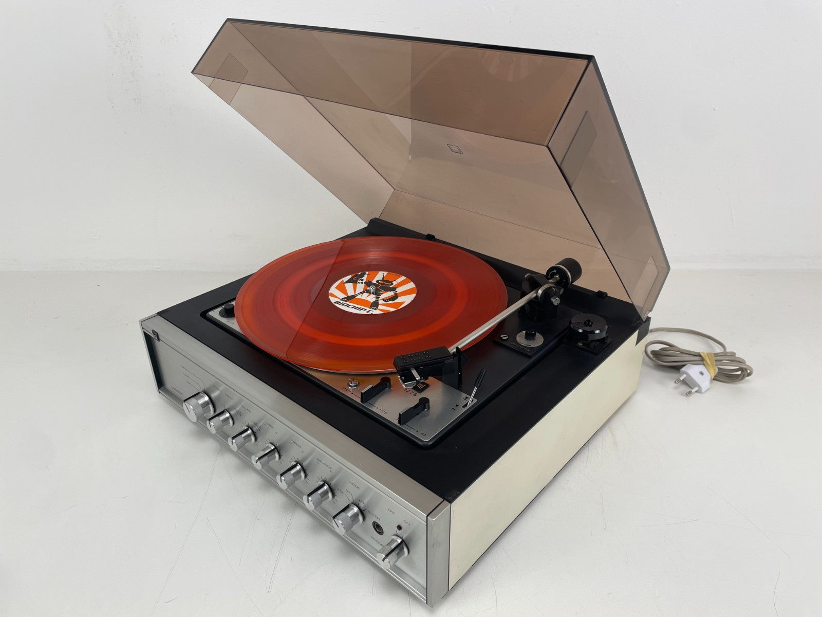 Dual HS151 Turntable/Receiver Combo with Philips Cartridge