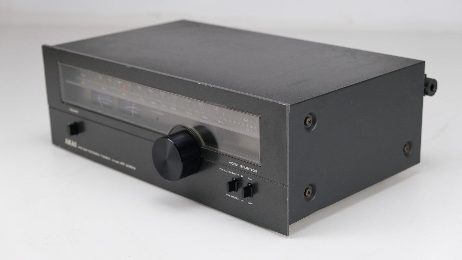 Akai AT-2250 - Tuner - Black