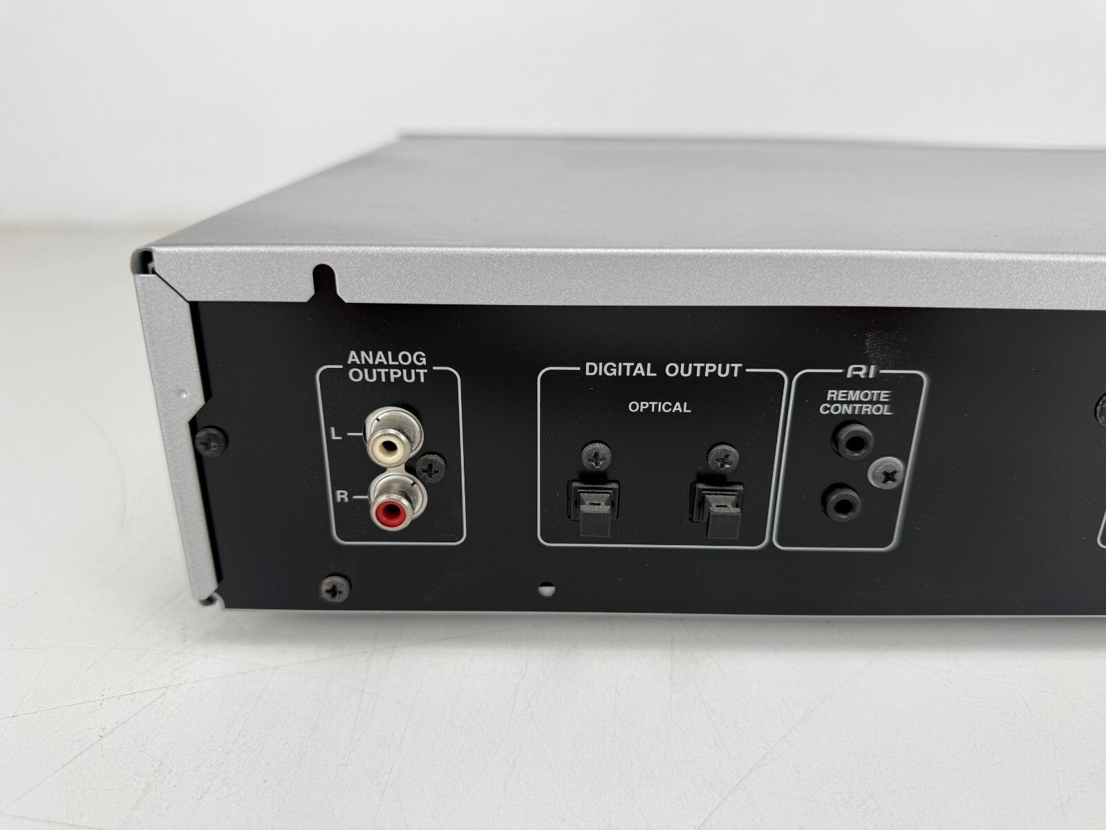 Onkyo DX-7333 Compact Disc Player With Original box - Remote Control - Manuals