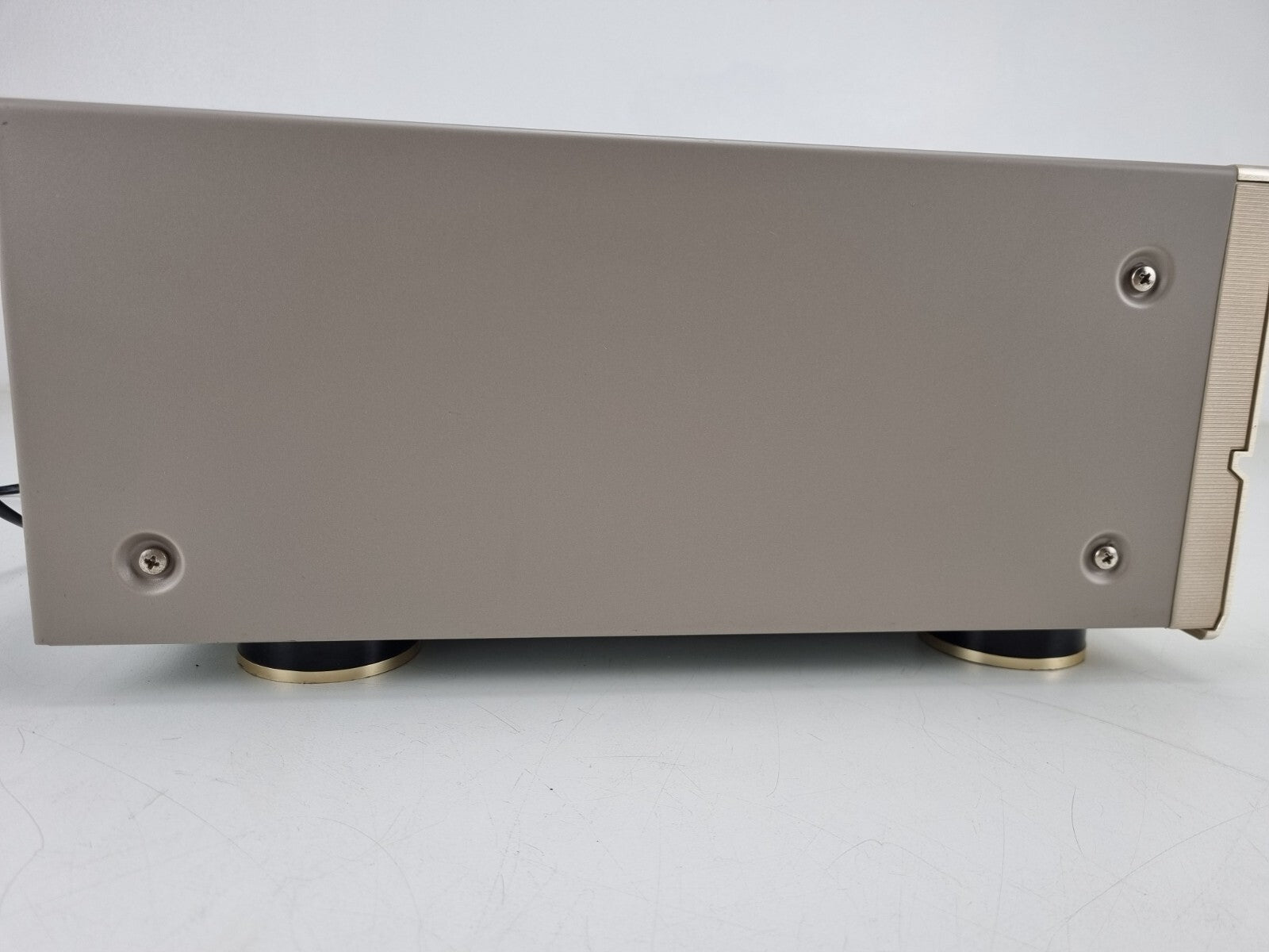 Denon AVR-1802 5.1 Stereo Receiver - Champagne
