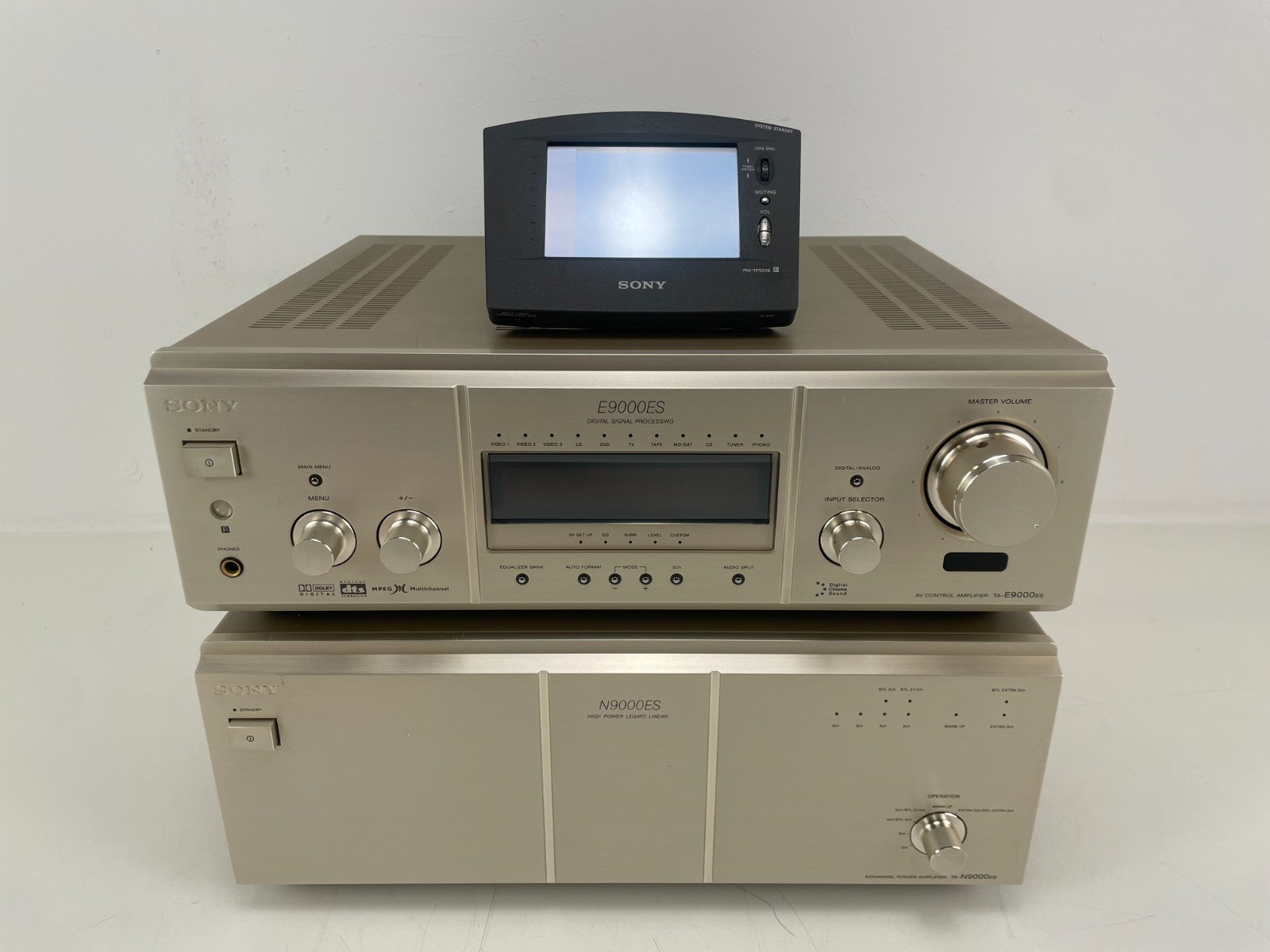 Sony N9000ES Power Amp + E9000ES ES Processor – Champagne  + Remote