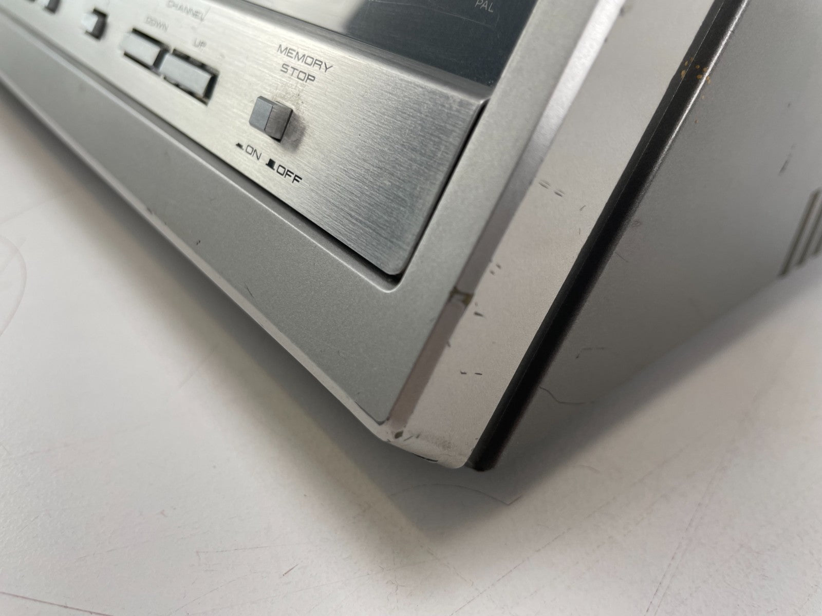 Akai VS-5EG VHS Video Cassette Recorder - Sold as is