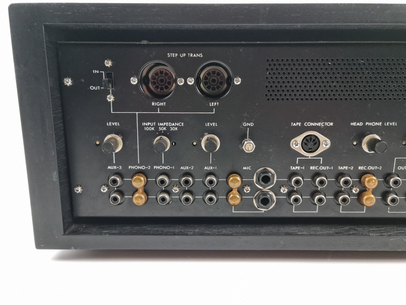 Luxman CL 350 Stereo Control Amplifier - Fully recapped with nichicons