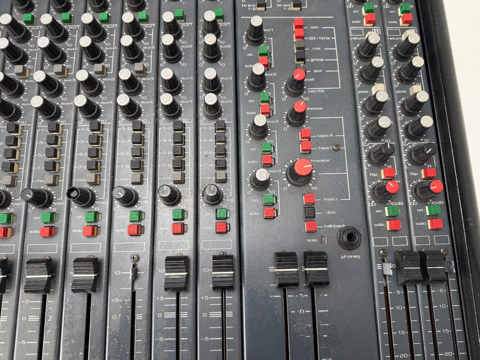 D&R Stylyx Modular Analog Mixer 16-4-2 - Inc. PSU