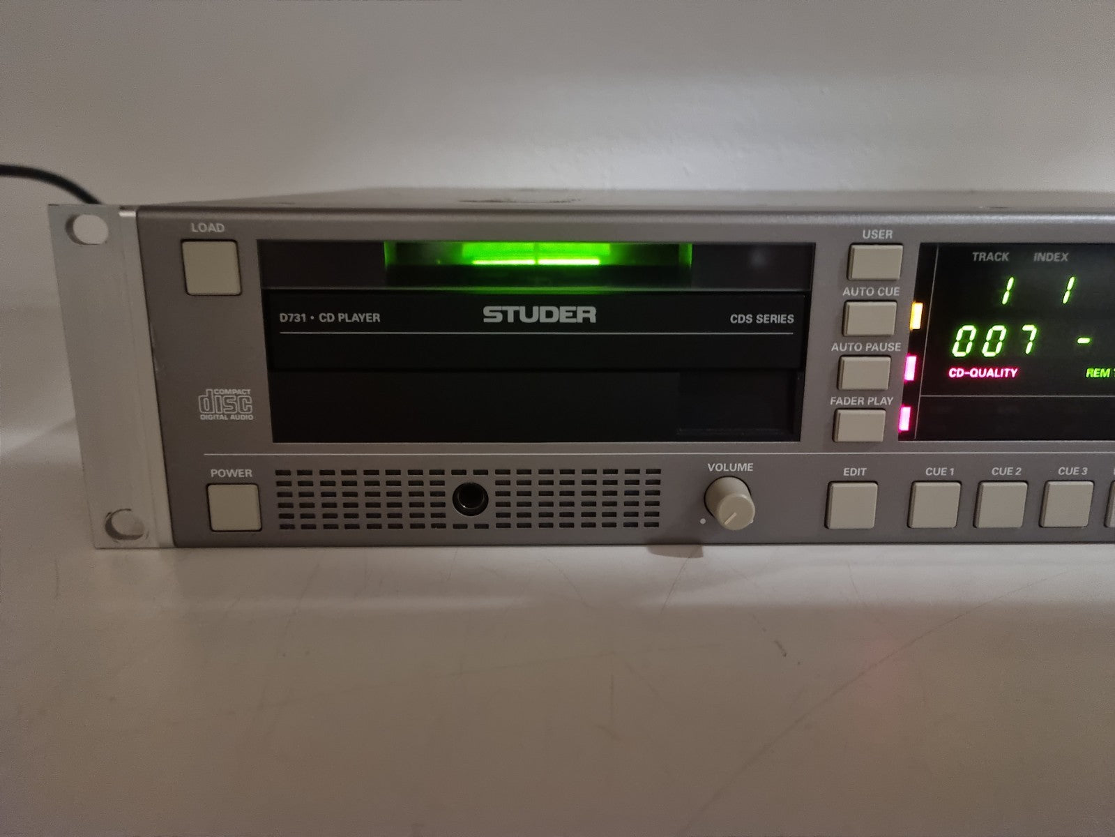 Studer D731 CD Player -  CDS Series - TDA1541A-S1 DAC-  Professional