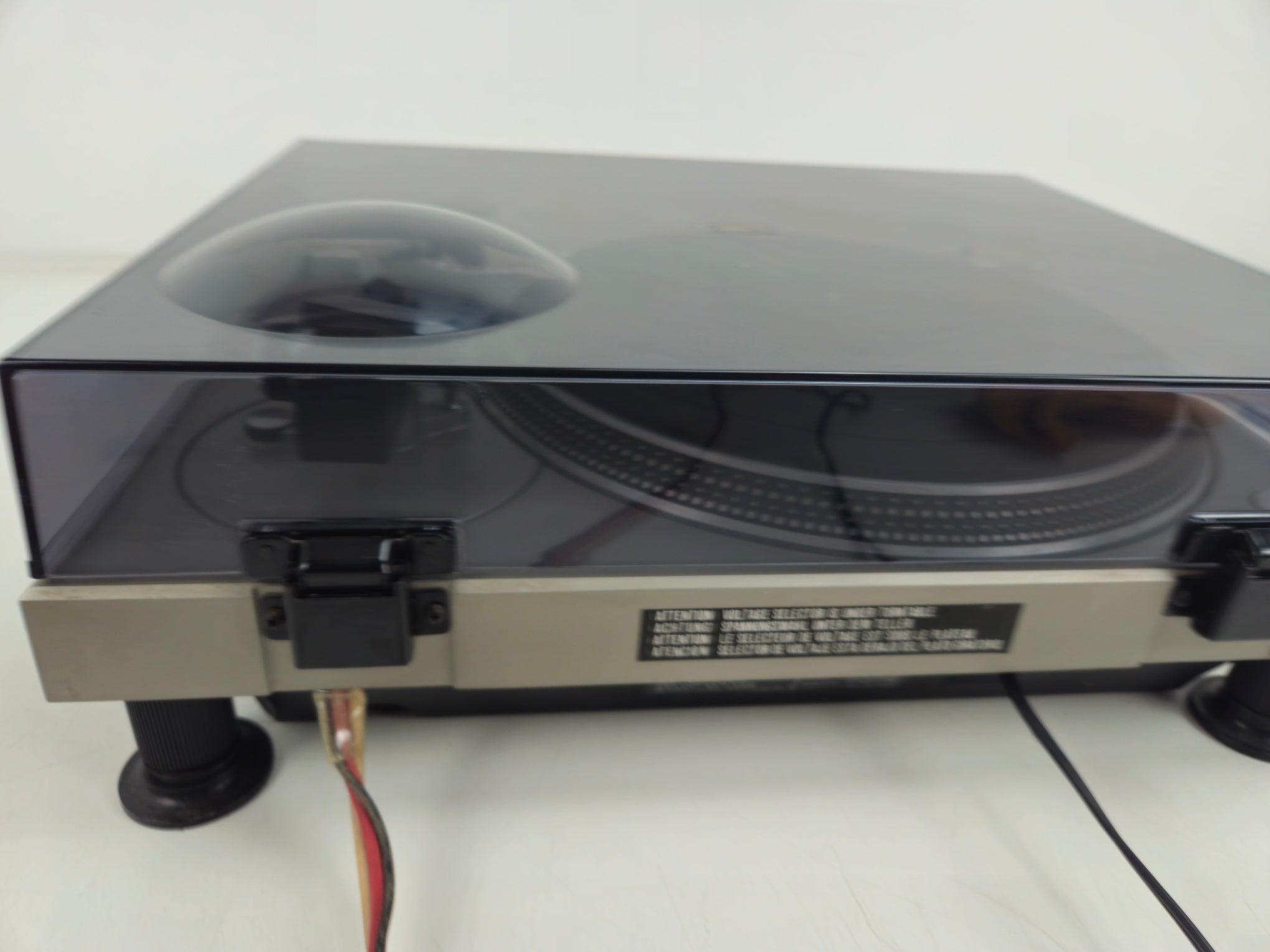 Technics - SL1200 MK1 - Direct-Drive Turntable - Dustcover - Shure SDS3 Cartridge