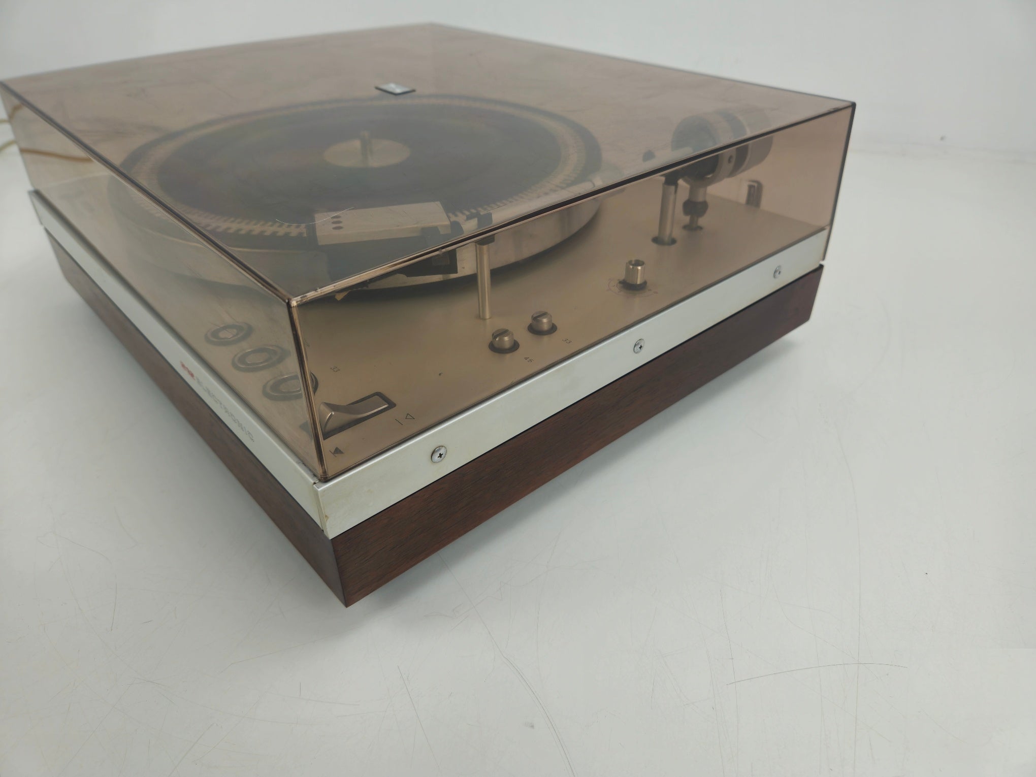 Philips 212 - Electronic Sprung Chassis Belt-Drive Turntable - New Belt