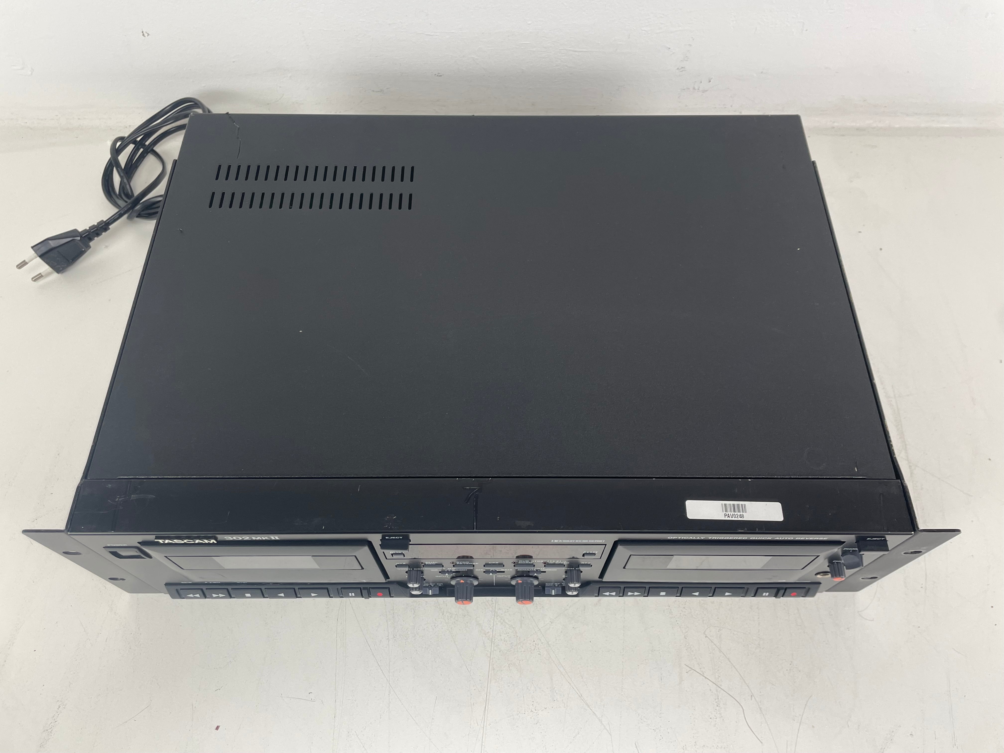 Tascam - 302 MK2 - Double Cassette Deck - 2-Head - Serviced (New Belts) - 19" Rack