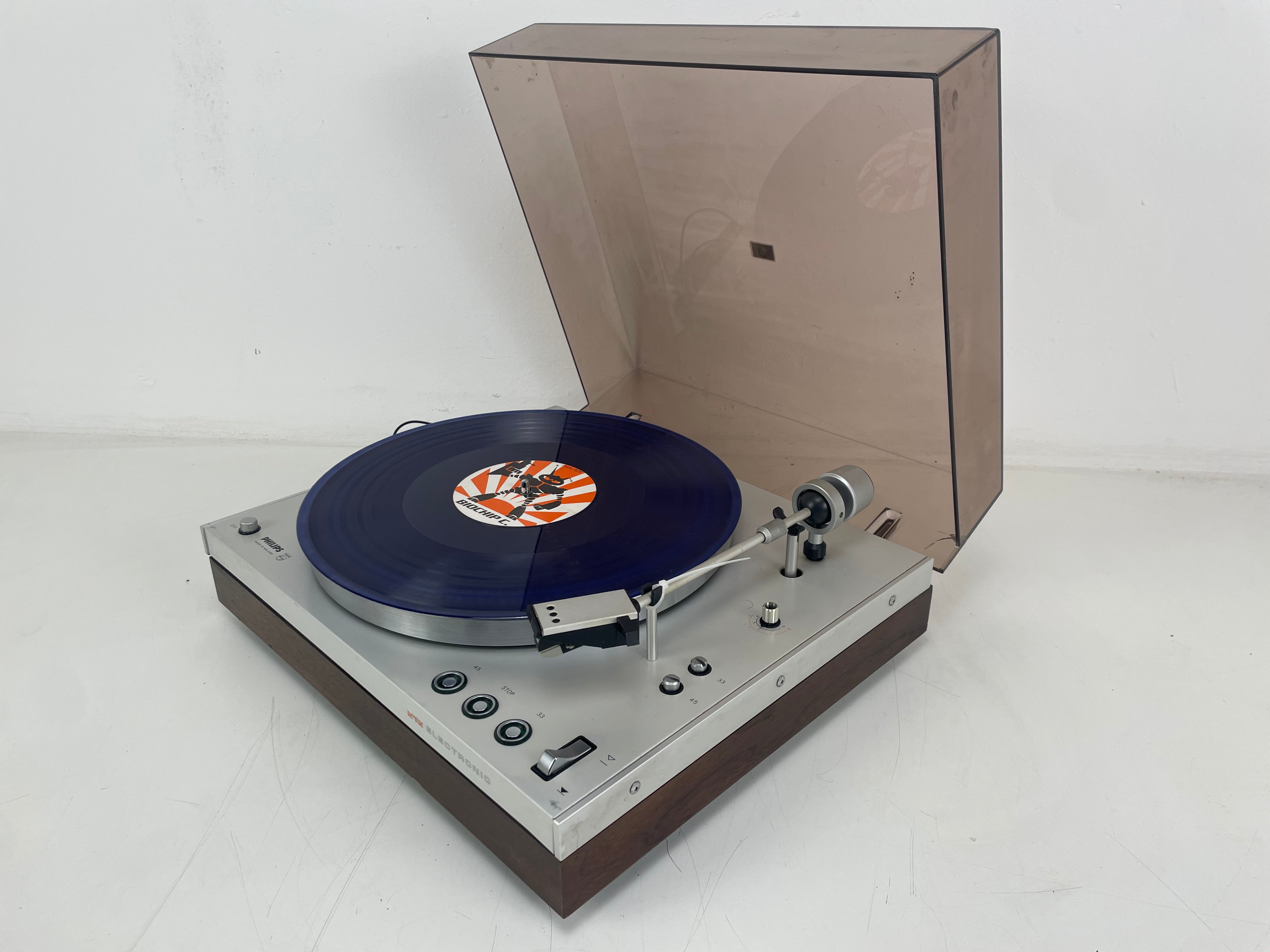 Philips - 212 - Belt-Drive - Turntable - Inc. GP400 Stylus