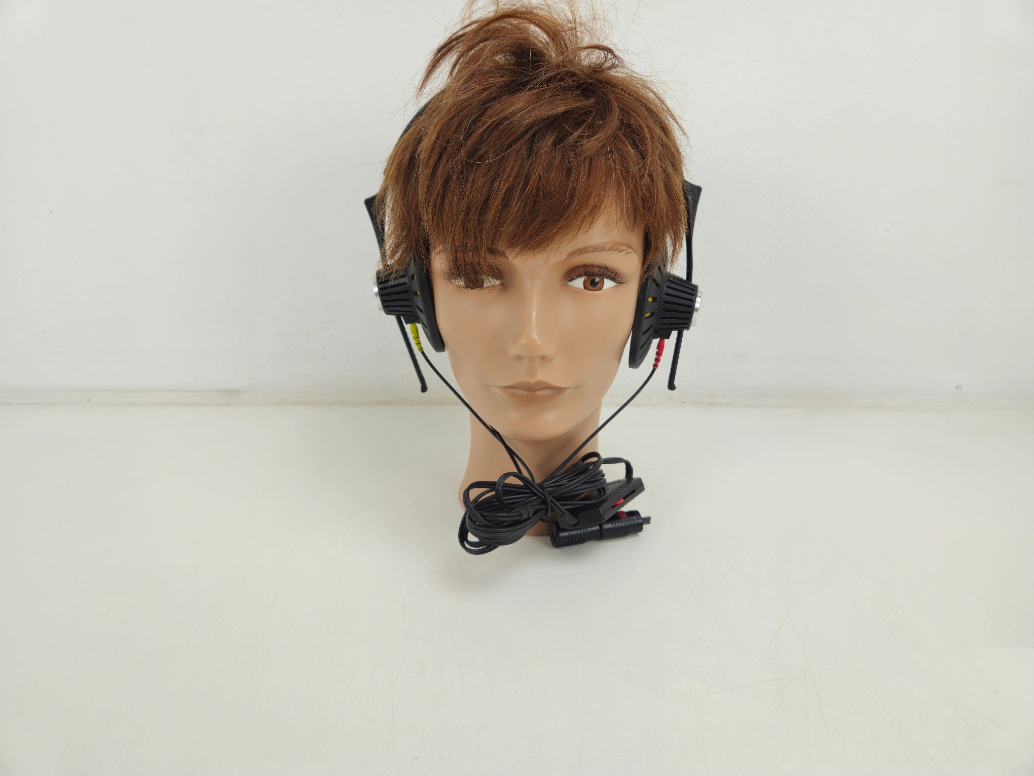 Sennheiser - HD 424 - Stereo Headphones