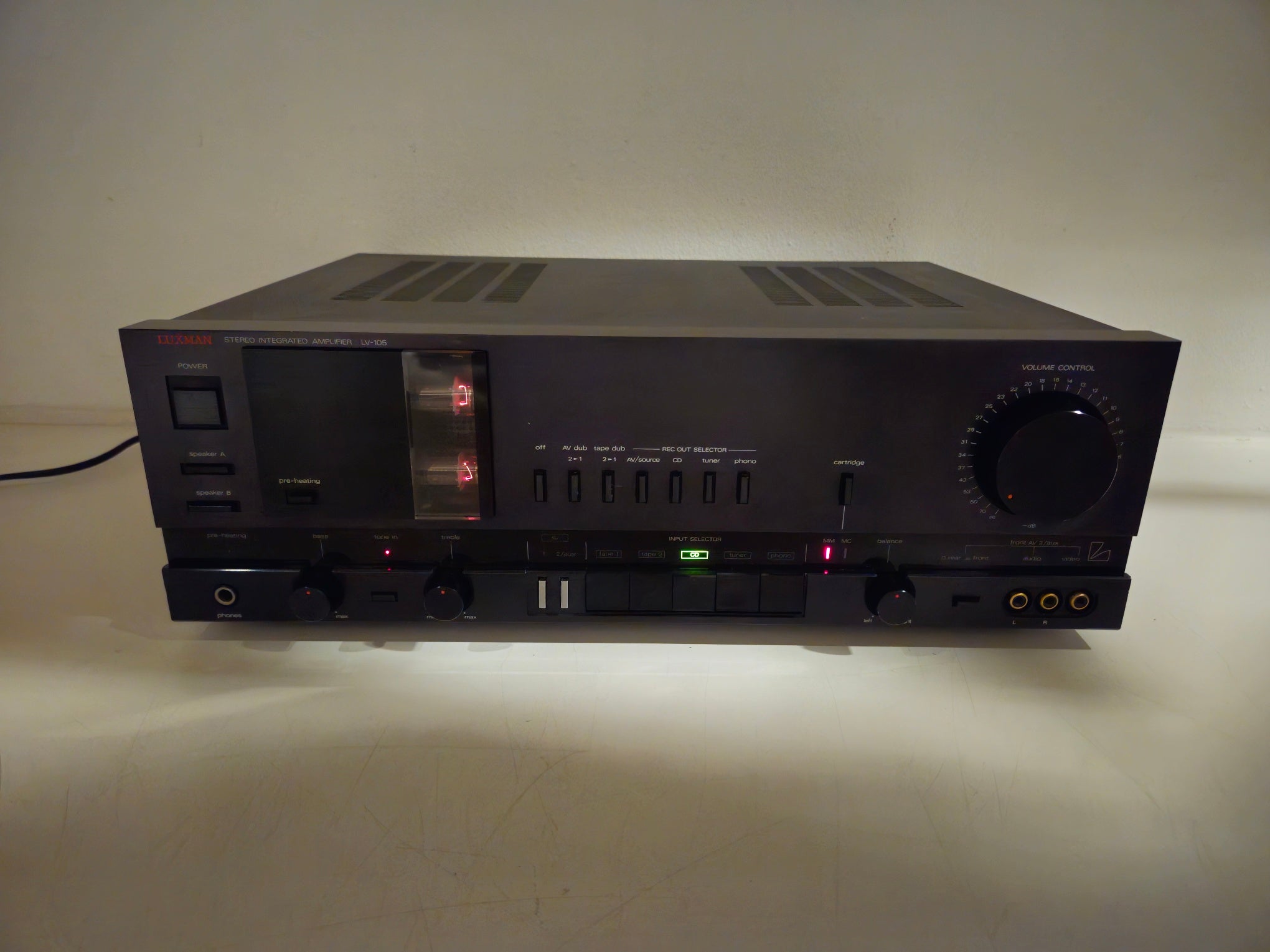 Luxman - LV-105 - Stereo Integrated (tube) Amplifier - Serviced