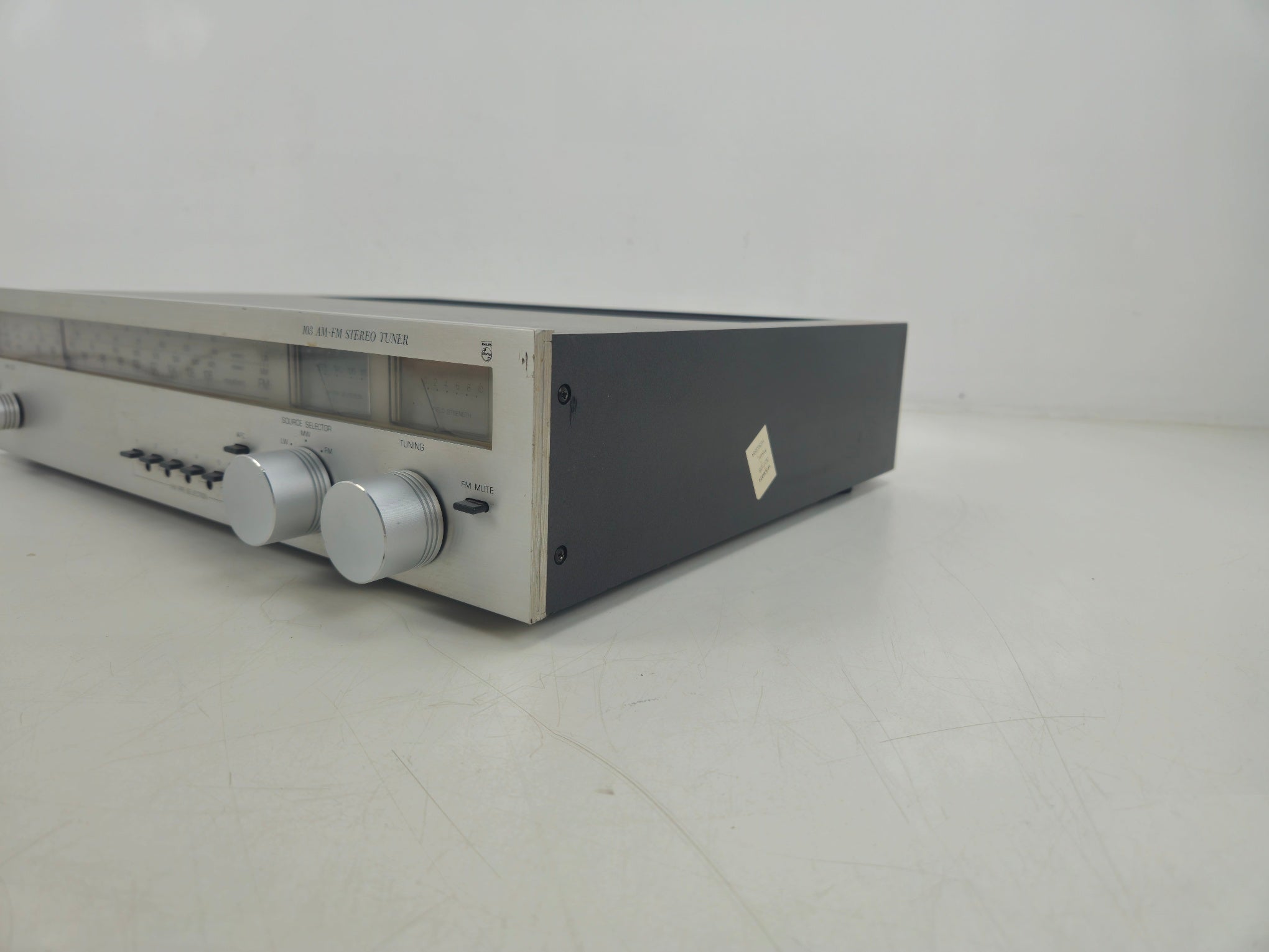 Philips - AH103 - AM-FM Stereo Tuner