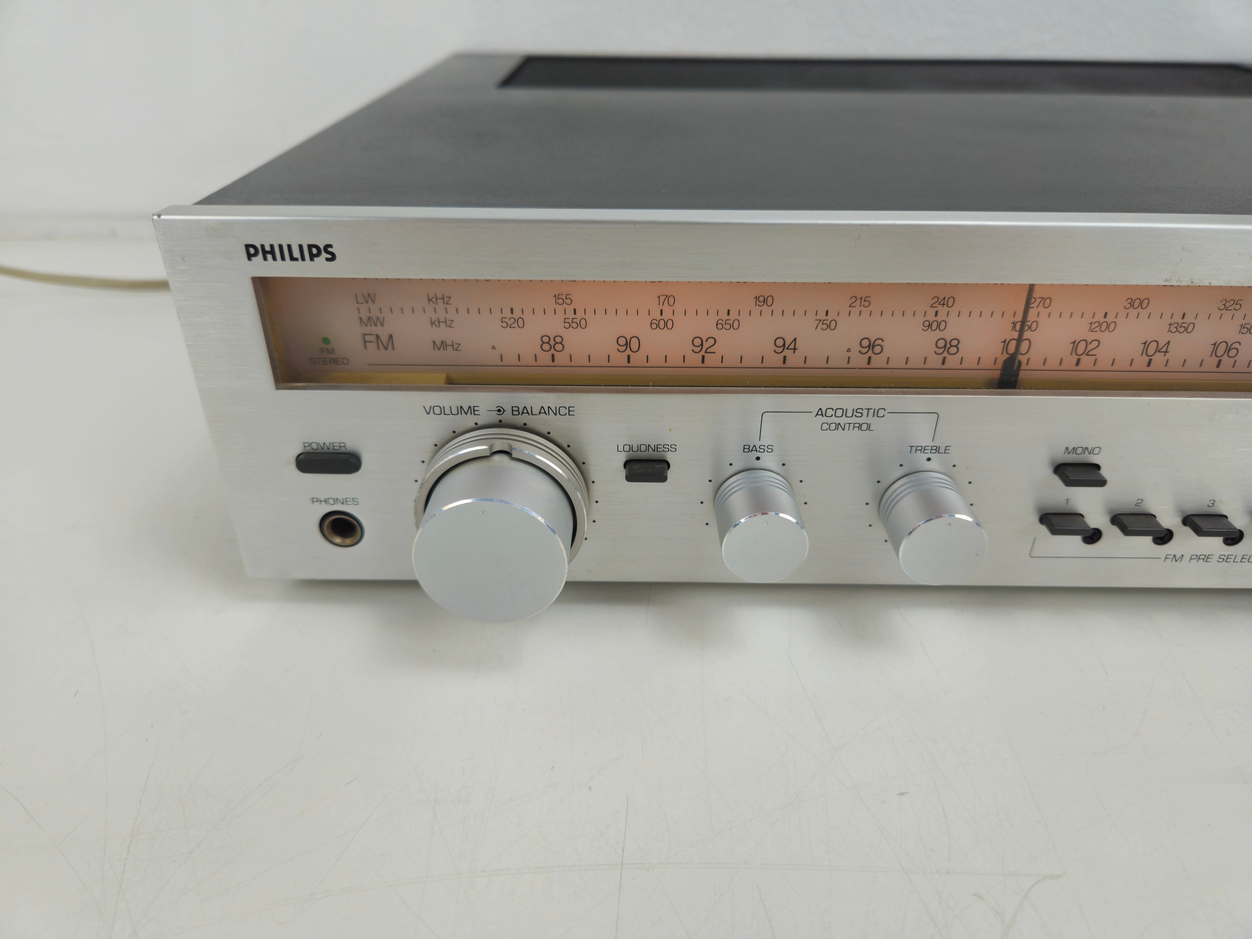 Philips - AH602 - AM/FM Stereo Receiver - New Lights