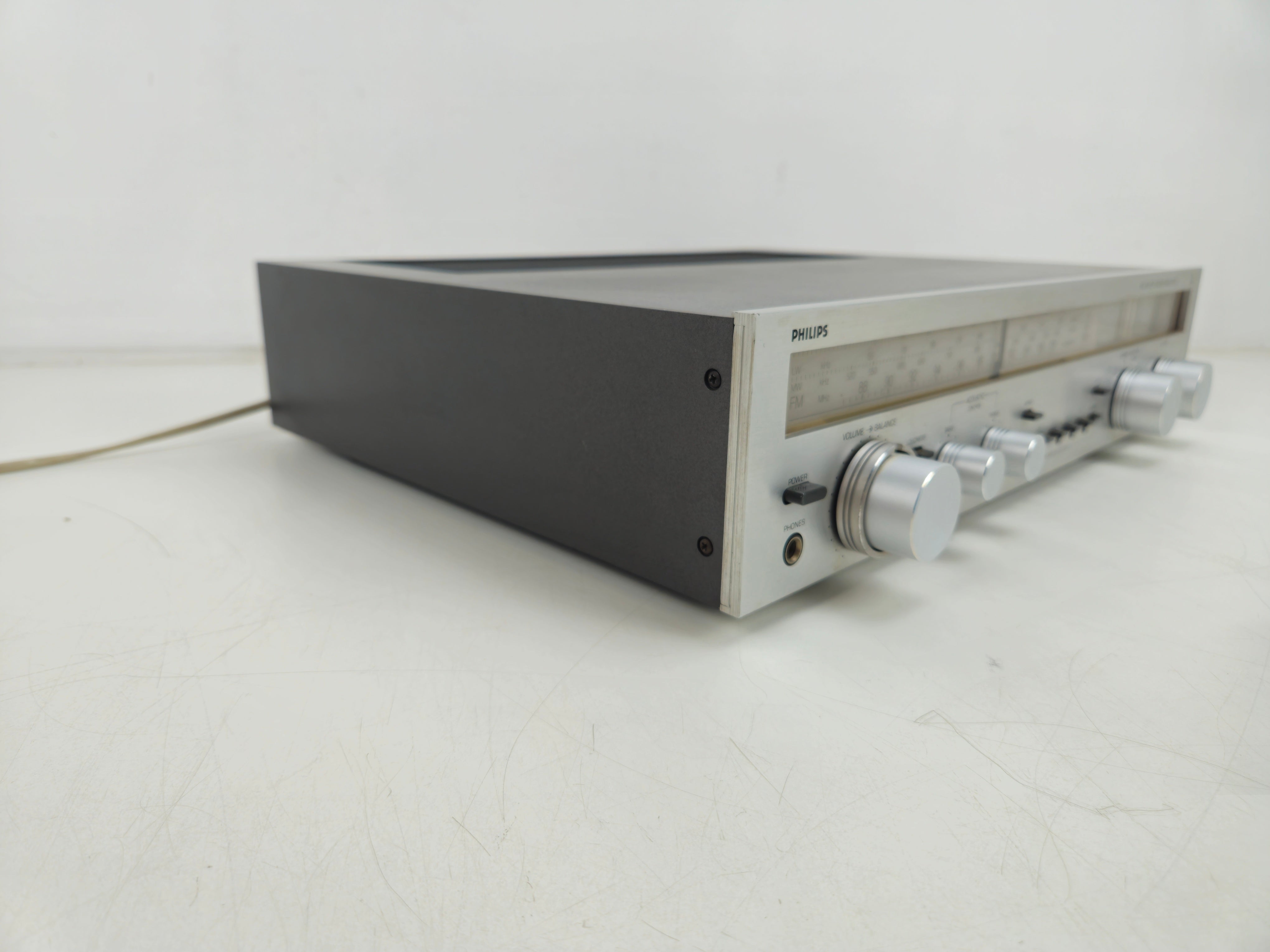 Philips - AH602 - AM/FM Stereo Receiver - New Lights