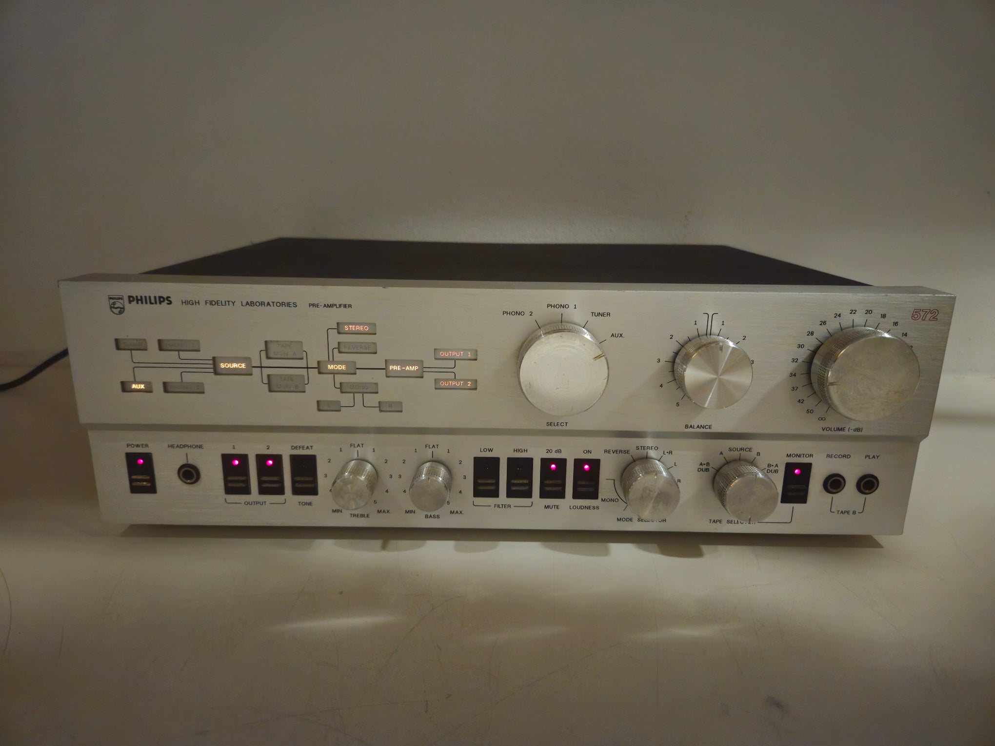 Philips - 572 - Full Function Pre-amplifier - Serviced/Recapped with Nichicons