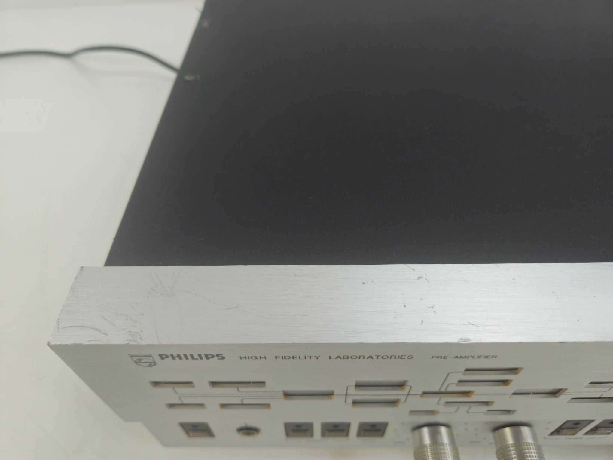 Philips - 572 - Full Function Pre-amplifier - Serviced/Recapped with Nichicons