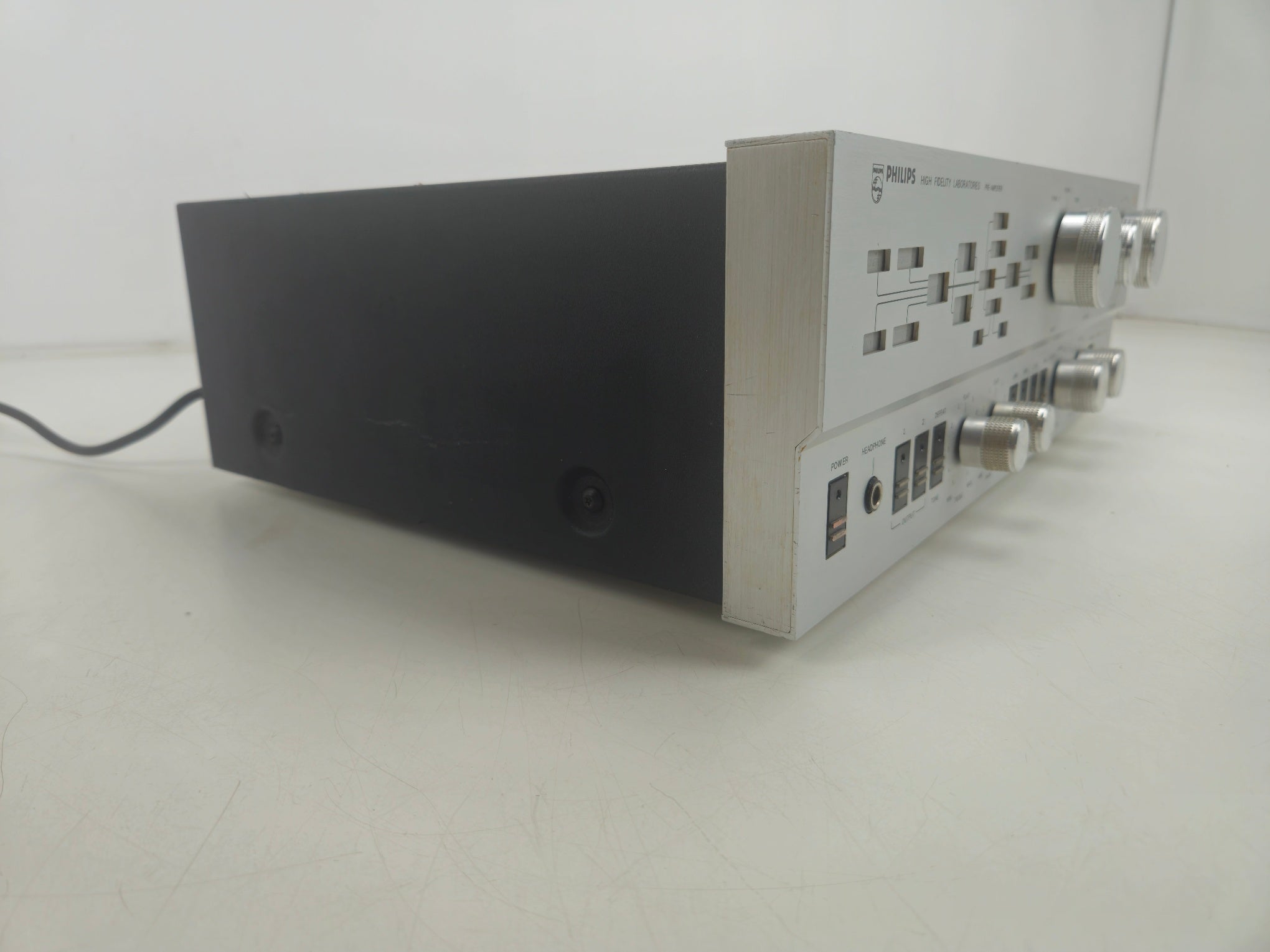 Philips - 572 - Full Function Pre-amplifier - Serviced/Recapped with Nichicons
