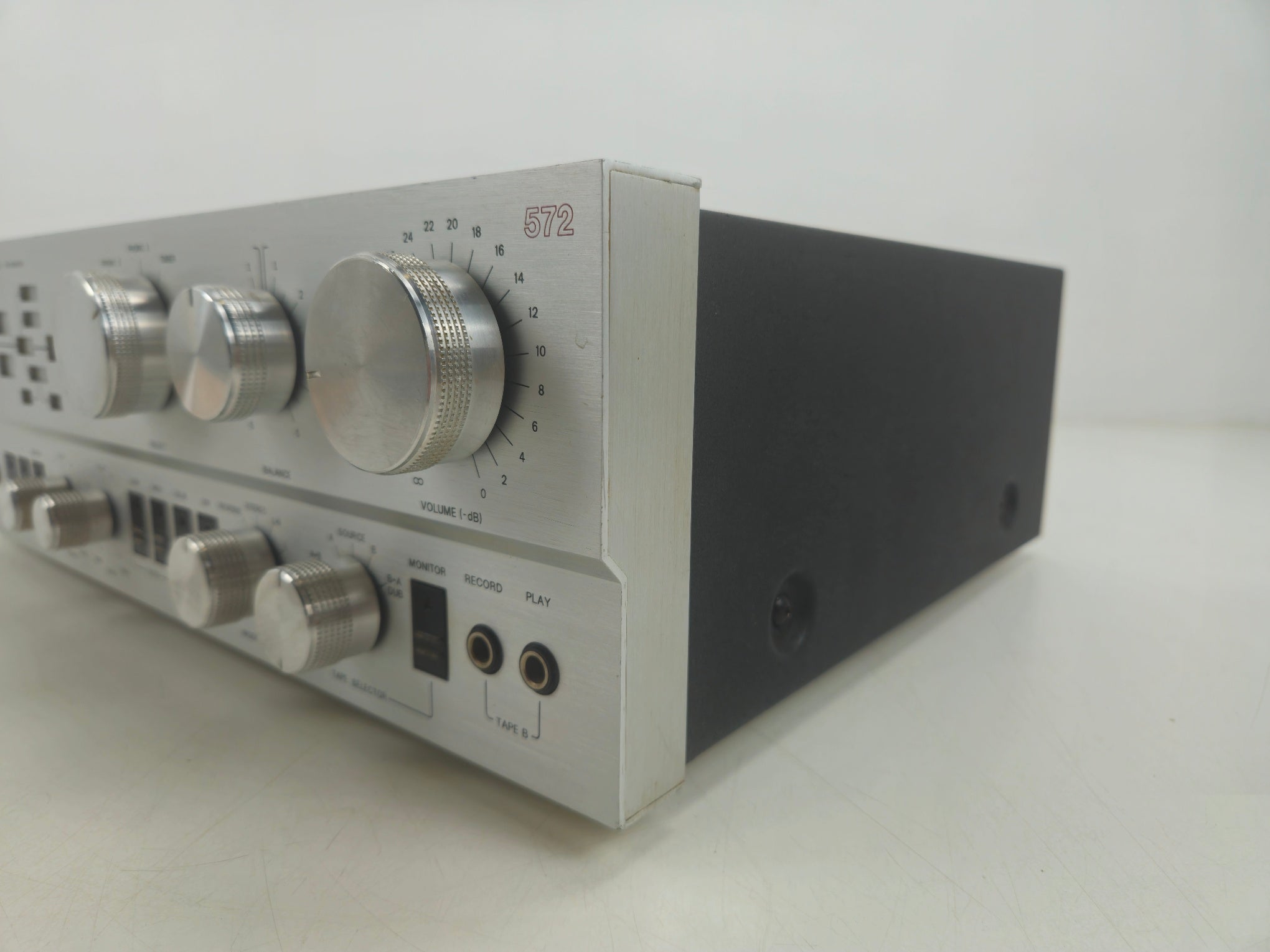 Philips - 572 - Full Function Pre-amplifier - Serviced/Recapped with Nichicons