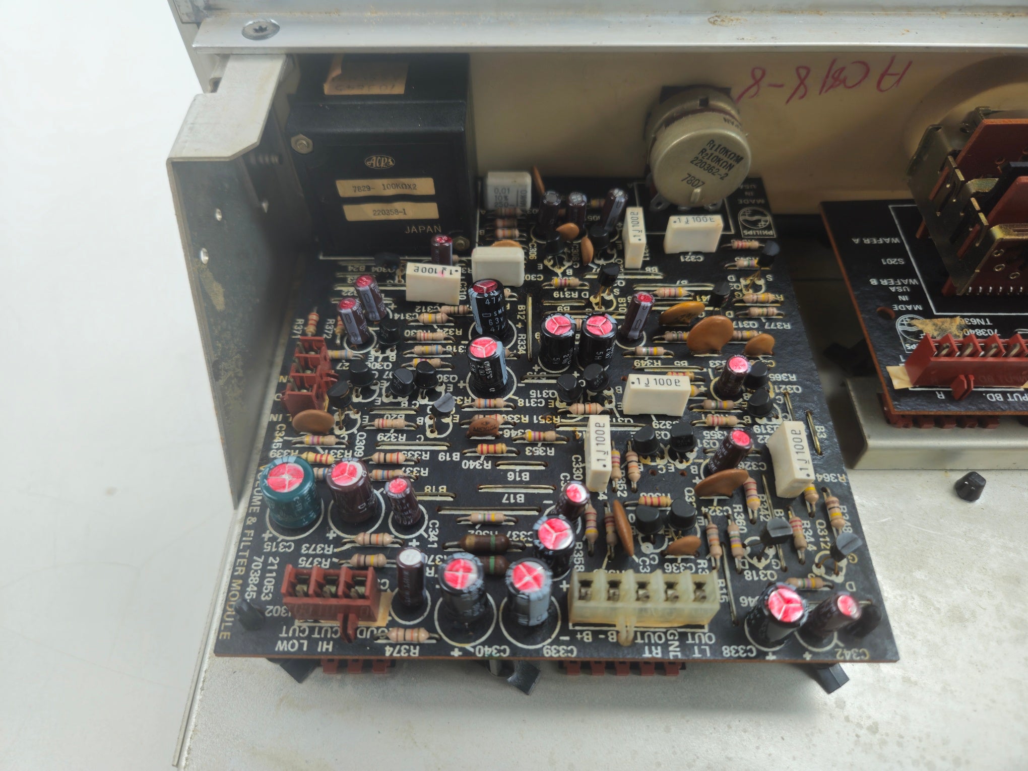 Philips - 572 - Full Function Pre-amplifier - Serviced/Recapped with Nichicons