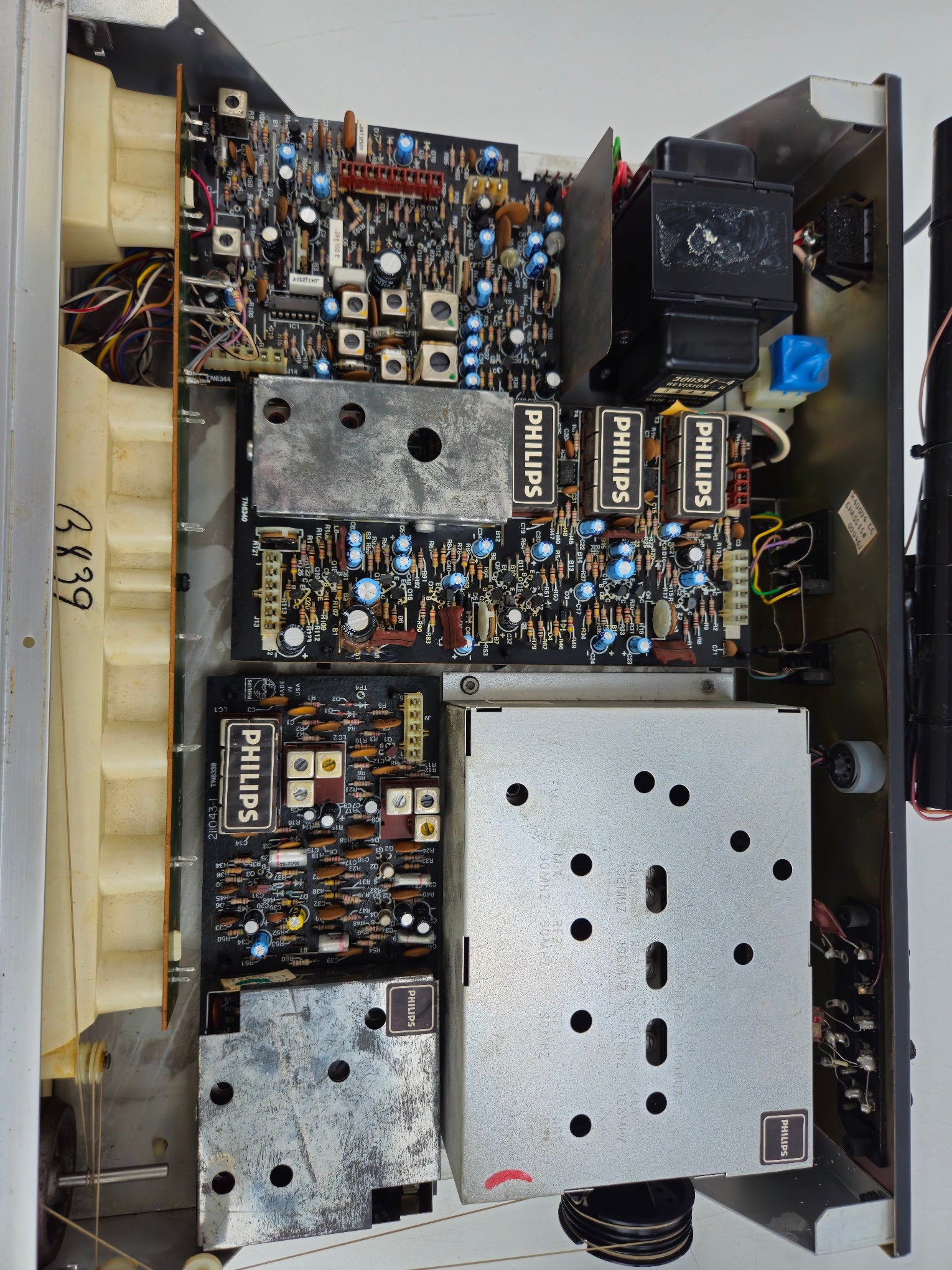 Philips -AH673 - AM/FM stereo tuner - Serviced/Recapped