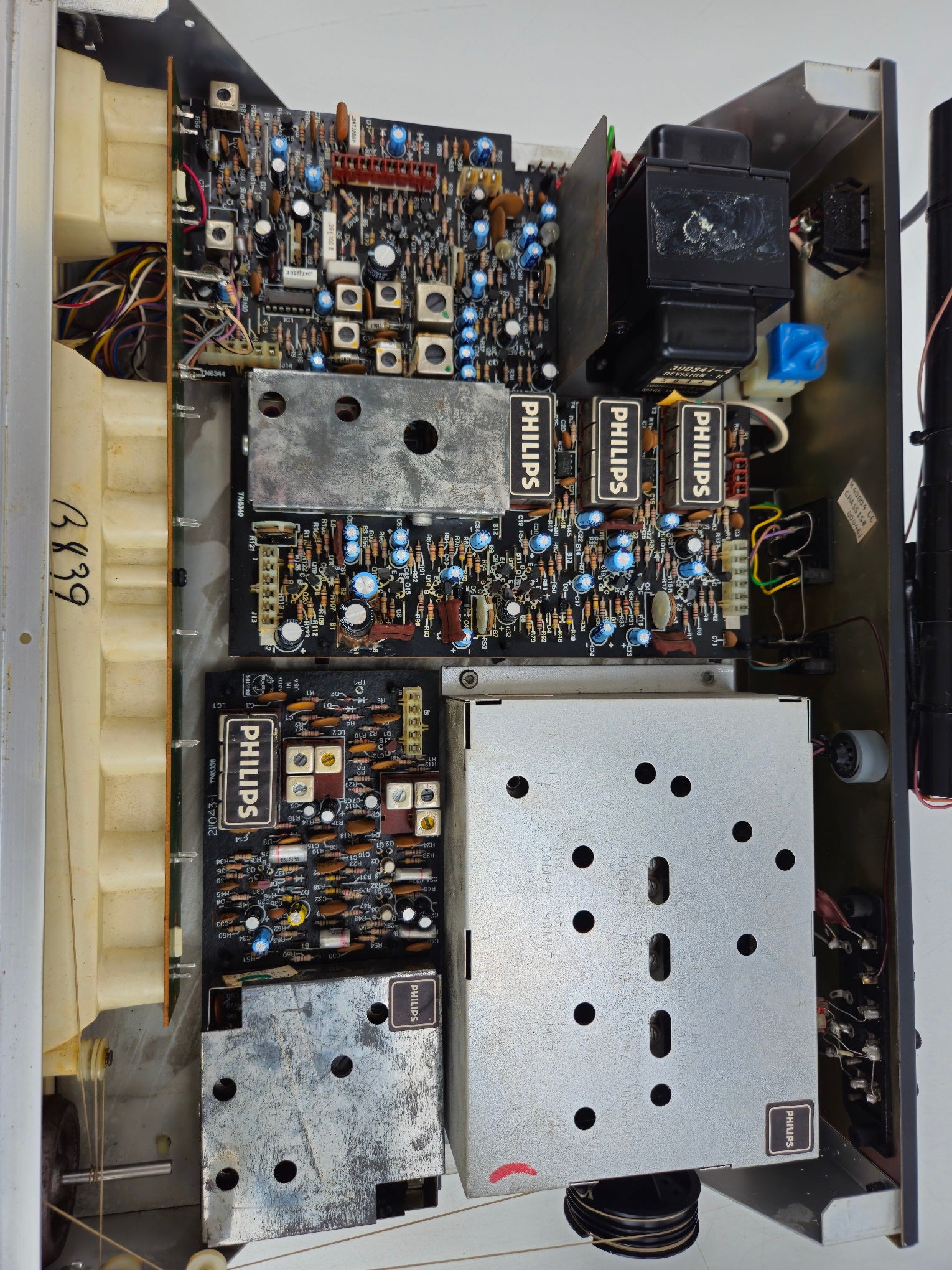 Philips -AH673 - AM/FM stereo tuner - Serviced/Recapped