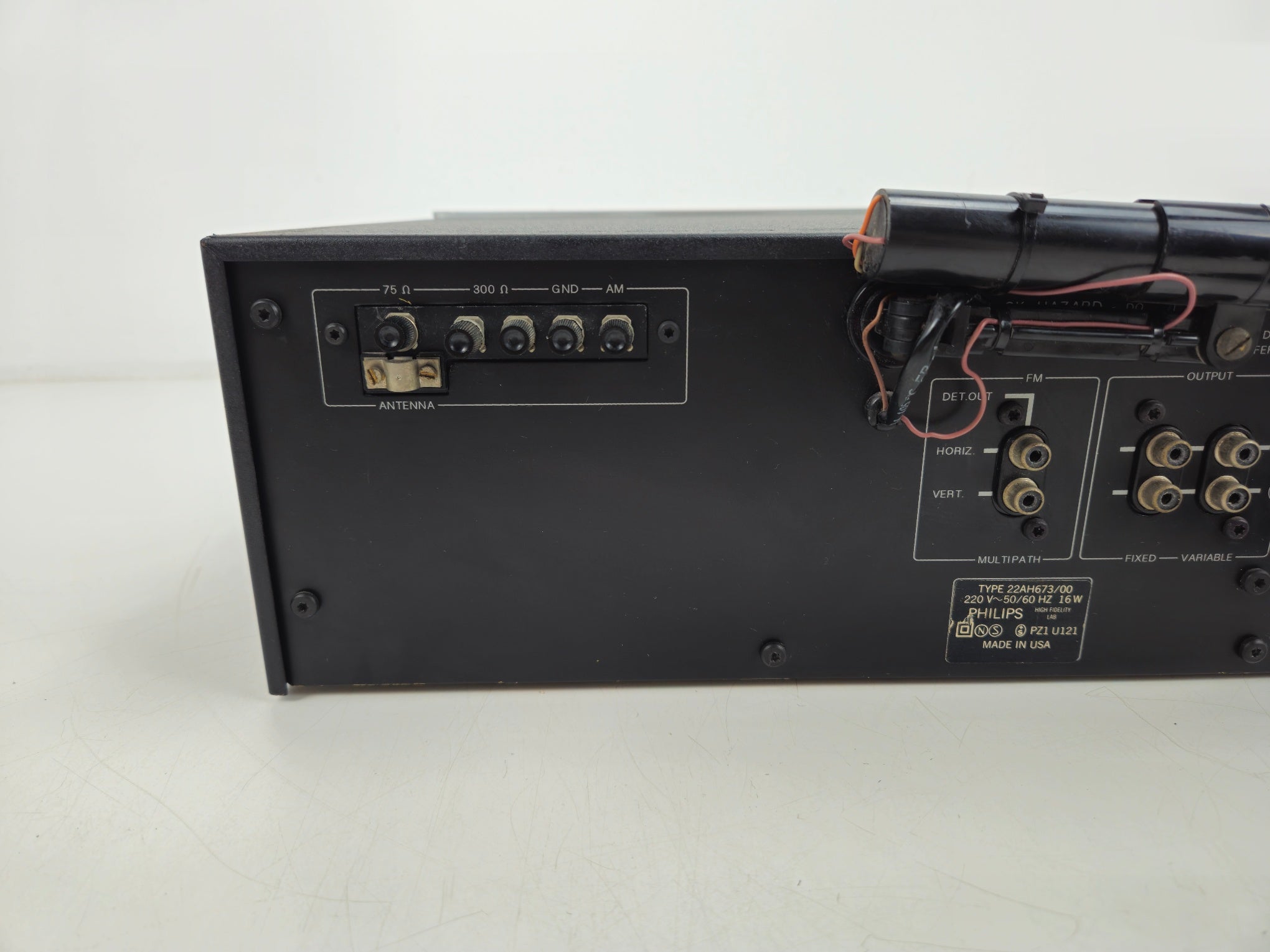 Philips -AH673 - AM/FM stereo tuner - Serviced/Recapped