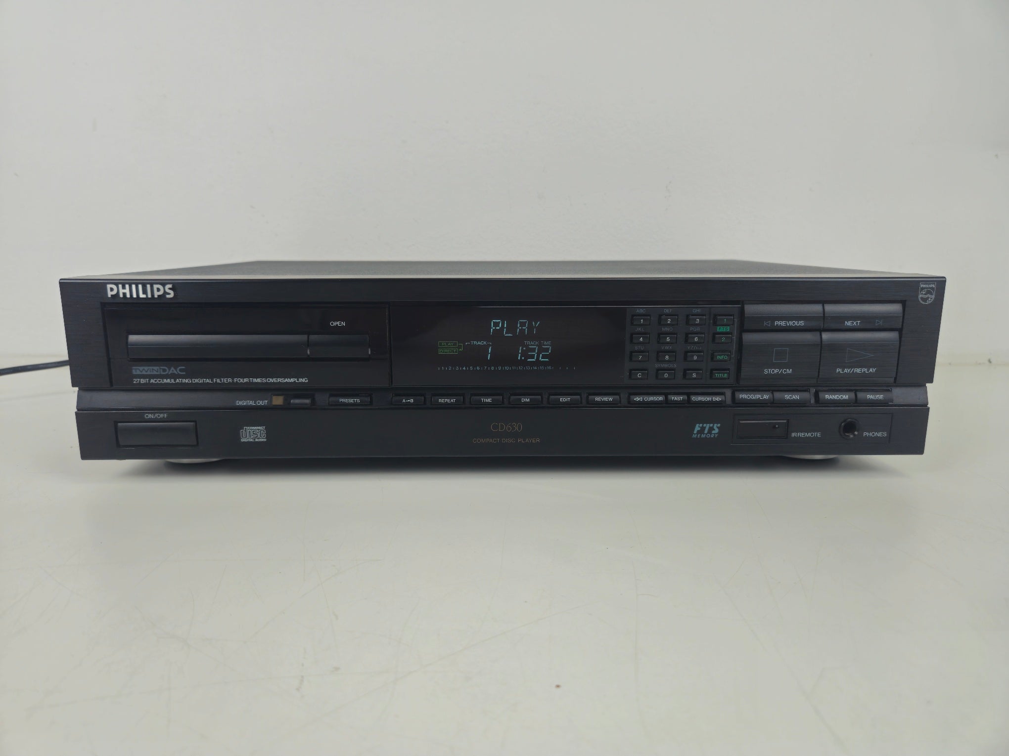 Philips - CD630 - Stereo Compact Disc Player