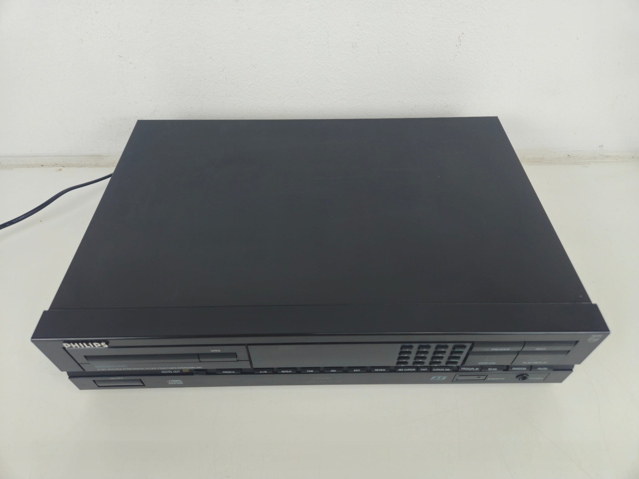 Philips - CD630 - Stereo Compact Disc Player