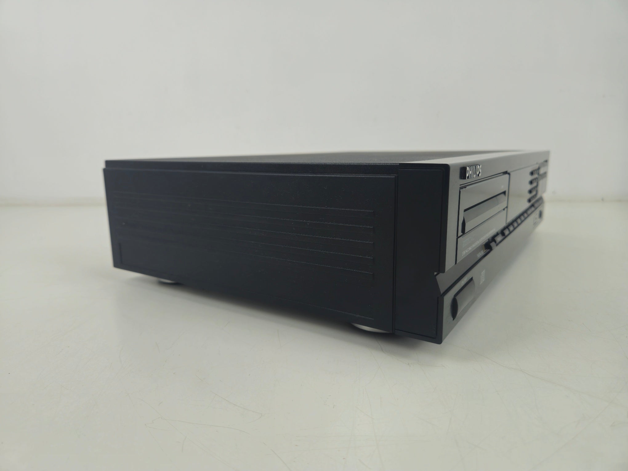 Philips - CD630 - Stereo Compact Disc Player