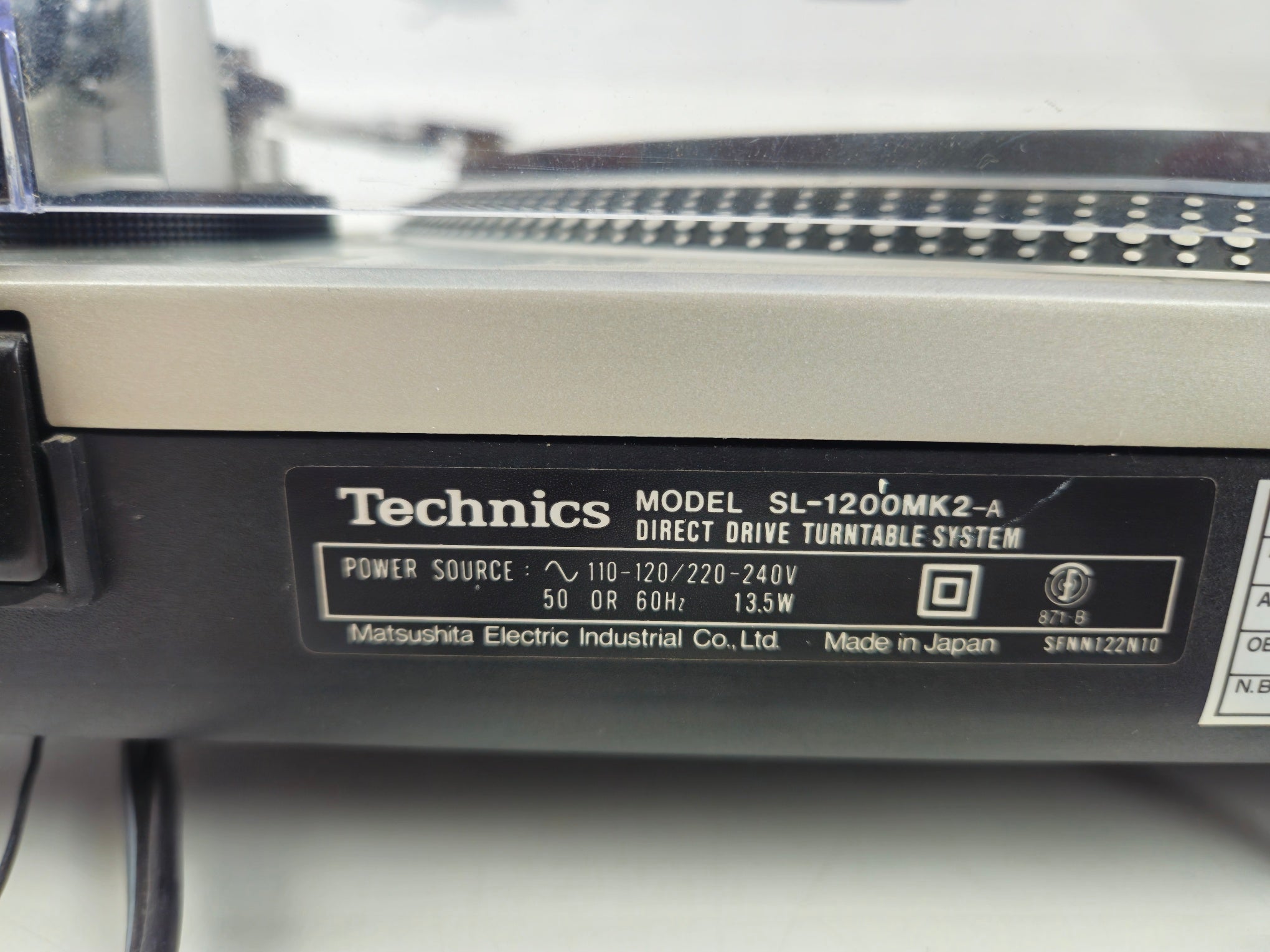 Technics - SL-1200MK2 - Direct-Drive Turntable
